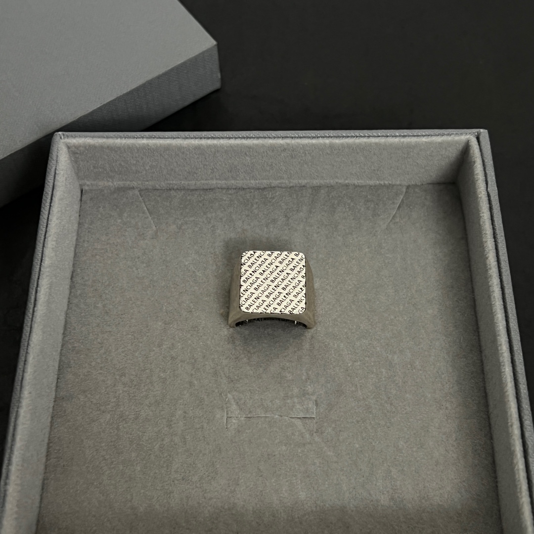 Balenciaga ring-30