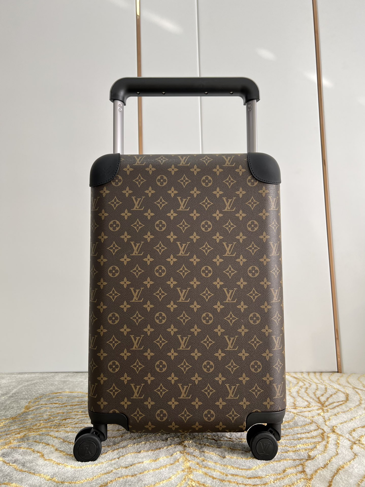 LV luggage-25