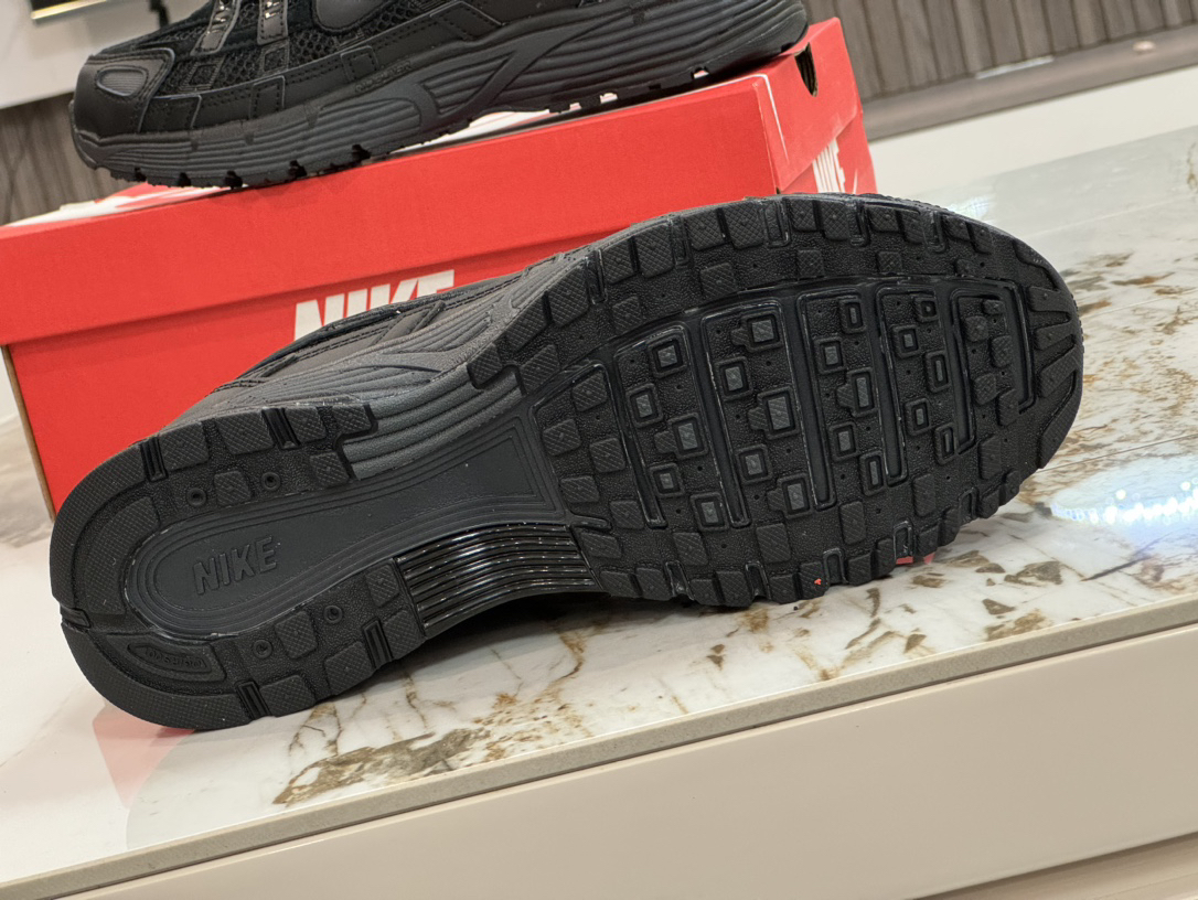 Nike Sneakers-235