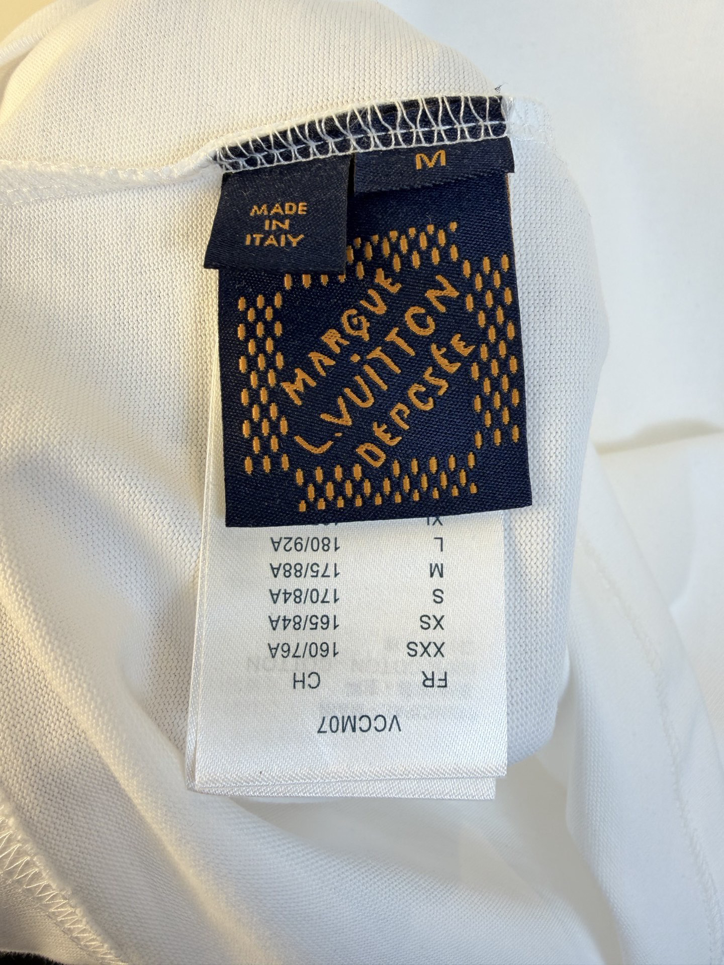 LV clothing-244