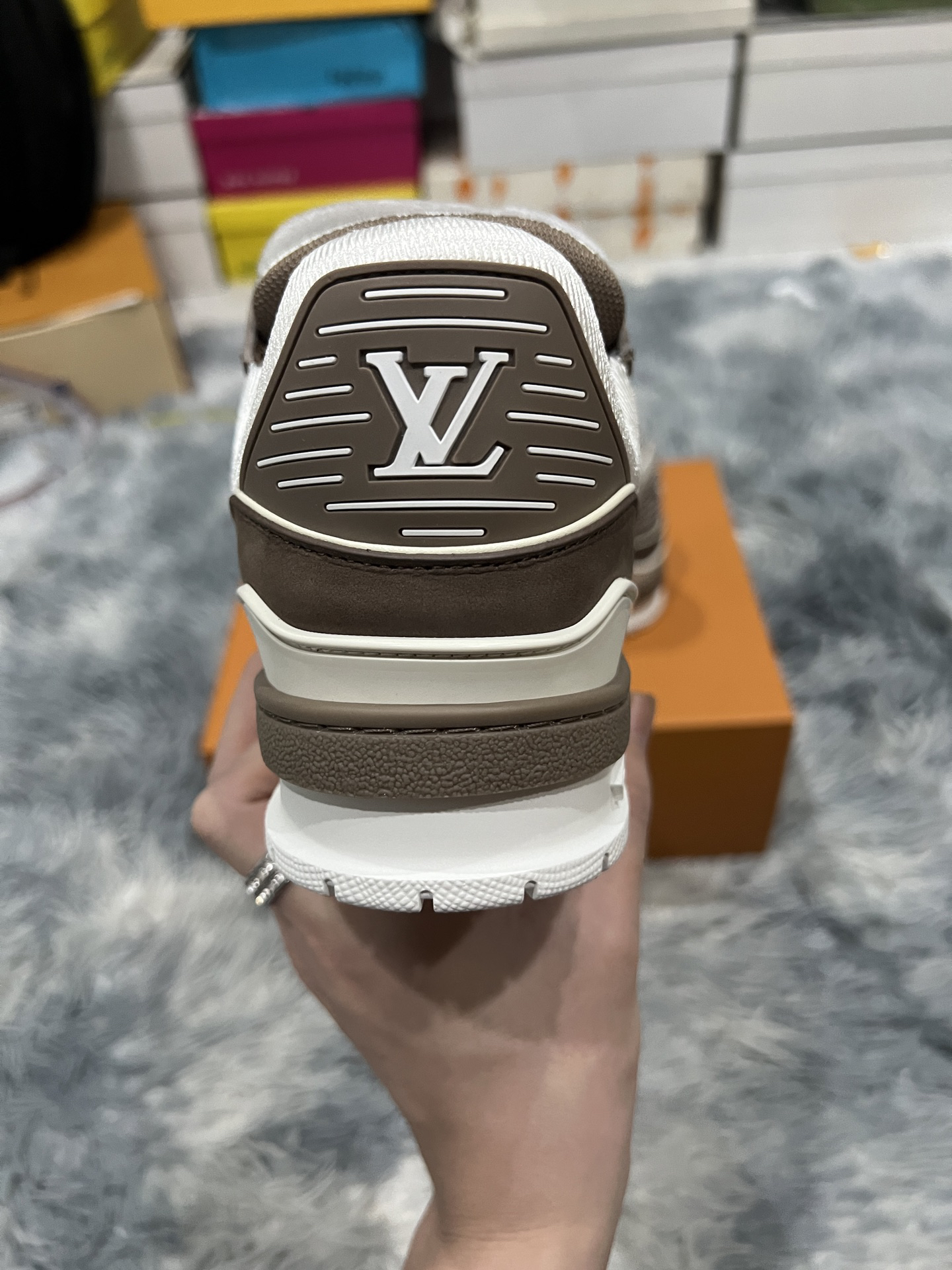 Lv Sneakers-79