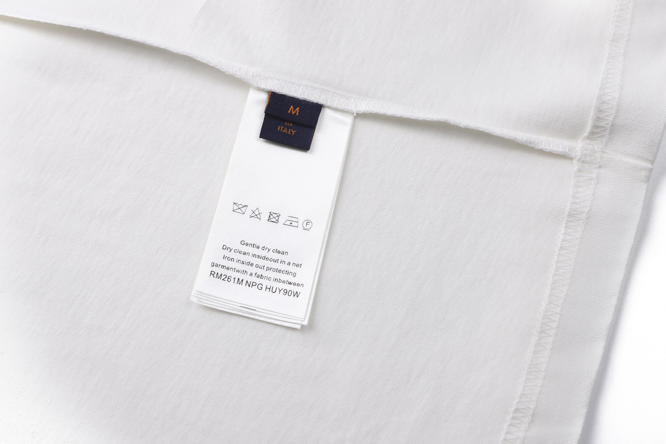 LV clothing-219