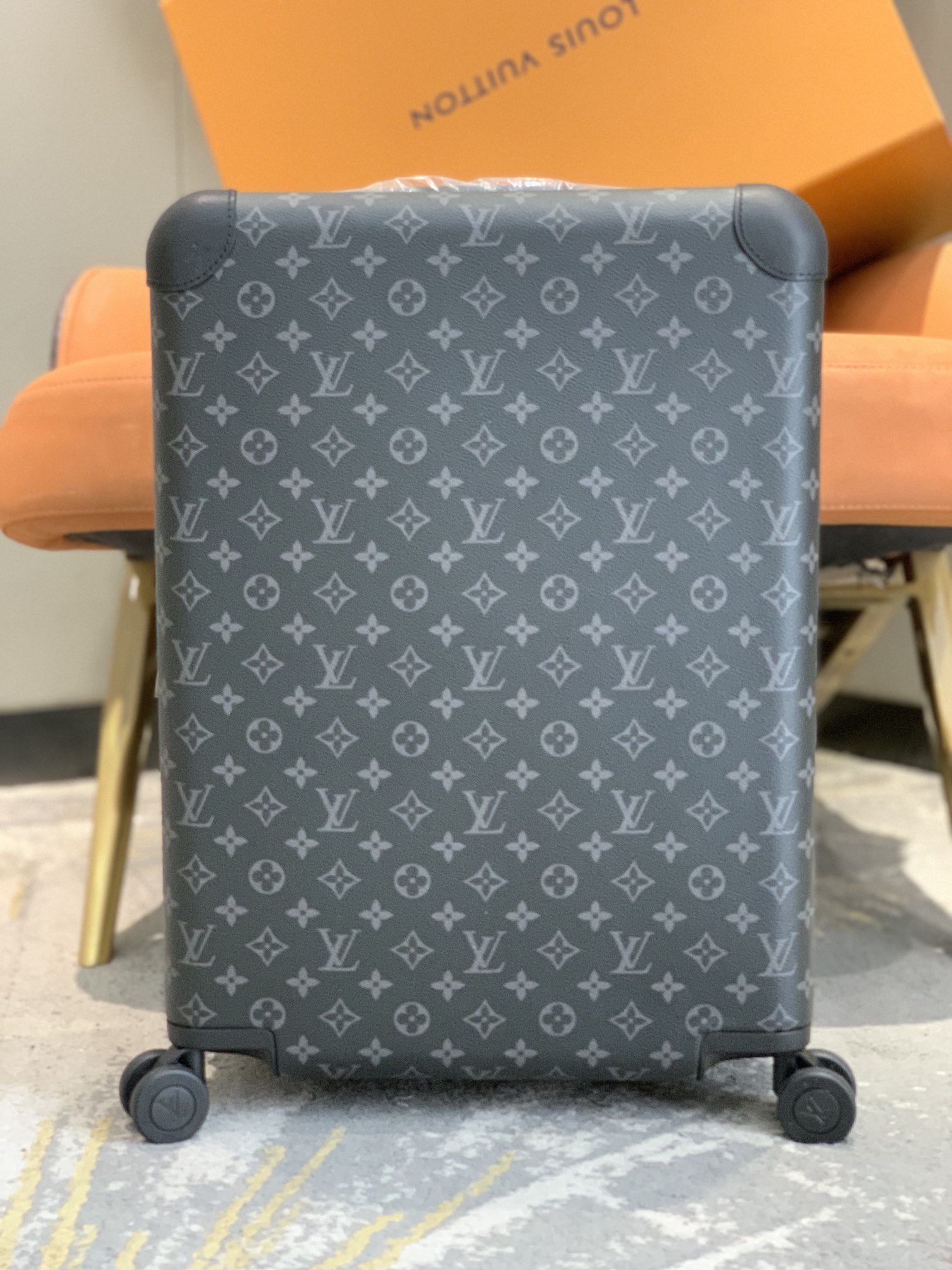 LV luggage-73