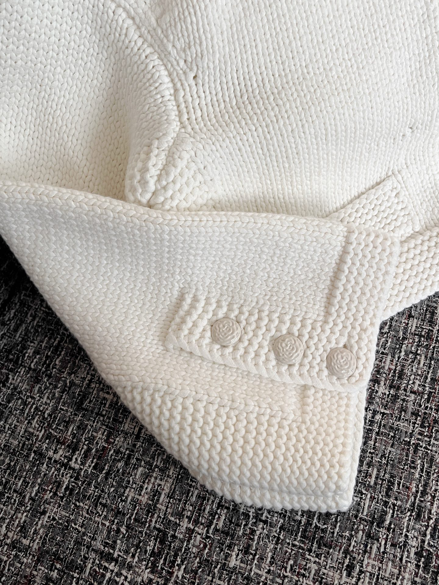 Chanel Clothing-52