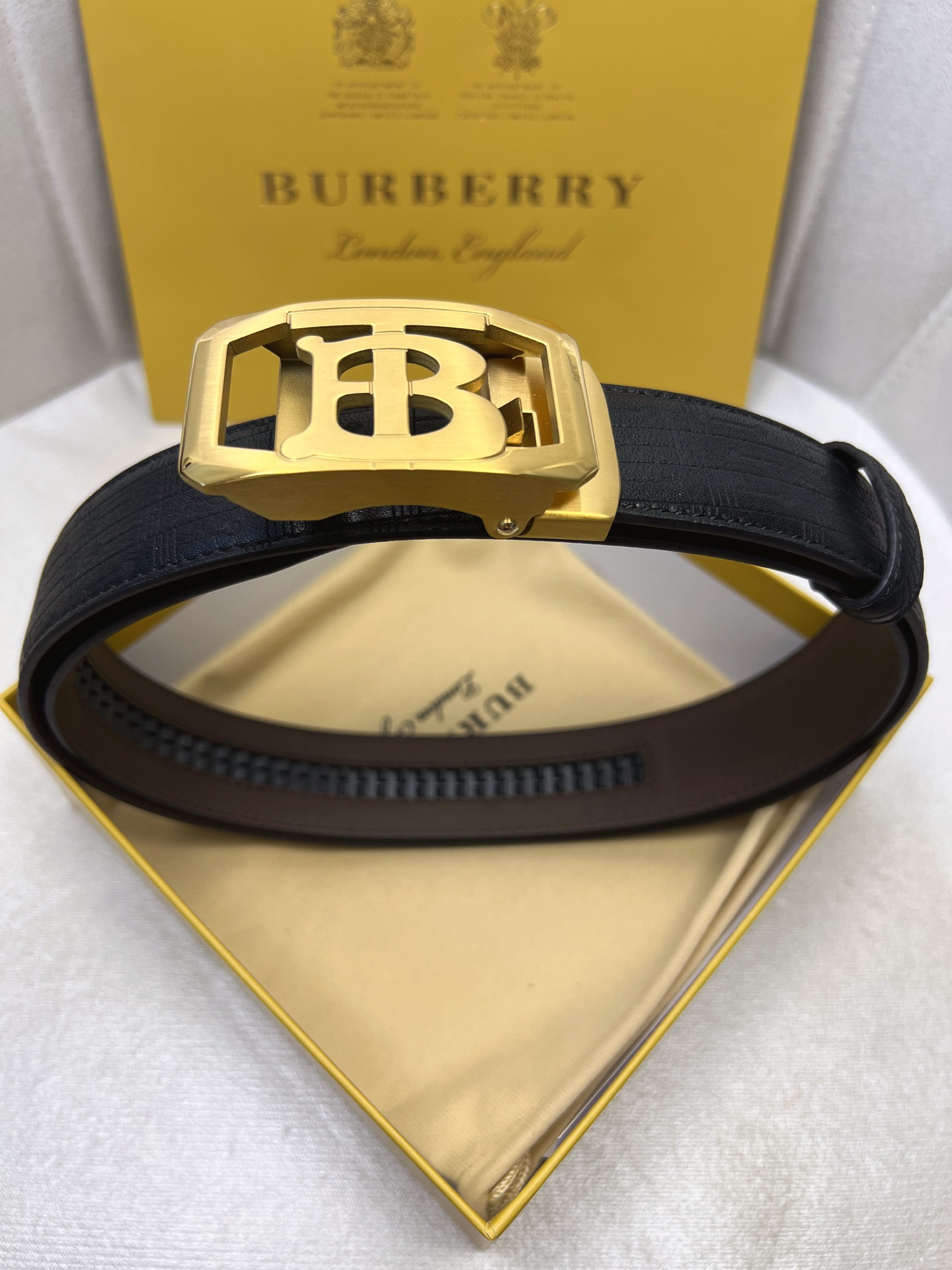 Burberry belt-83