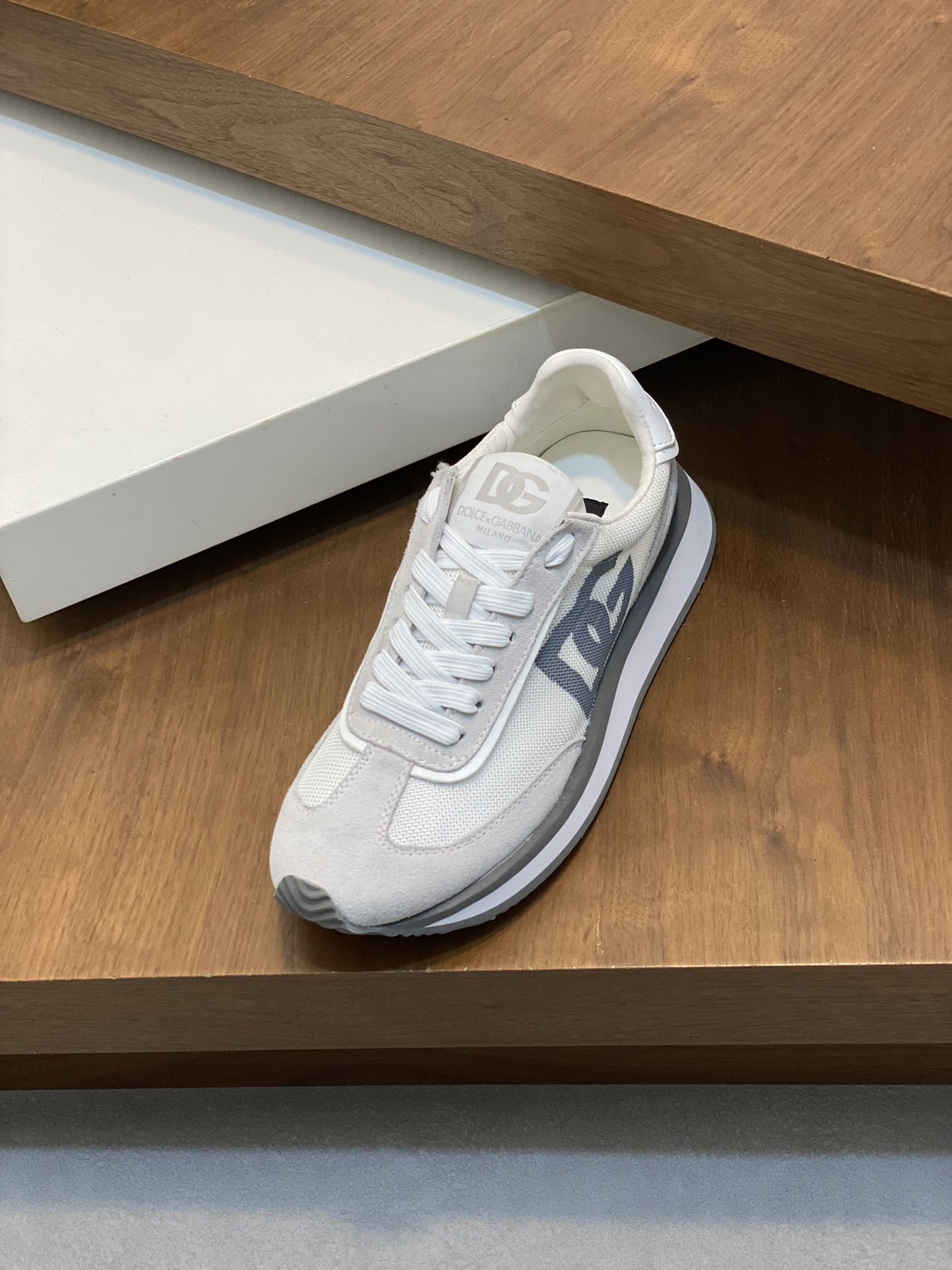 D&G Sneakers-112