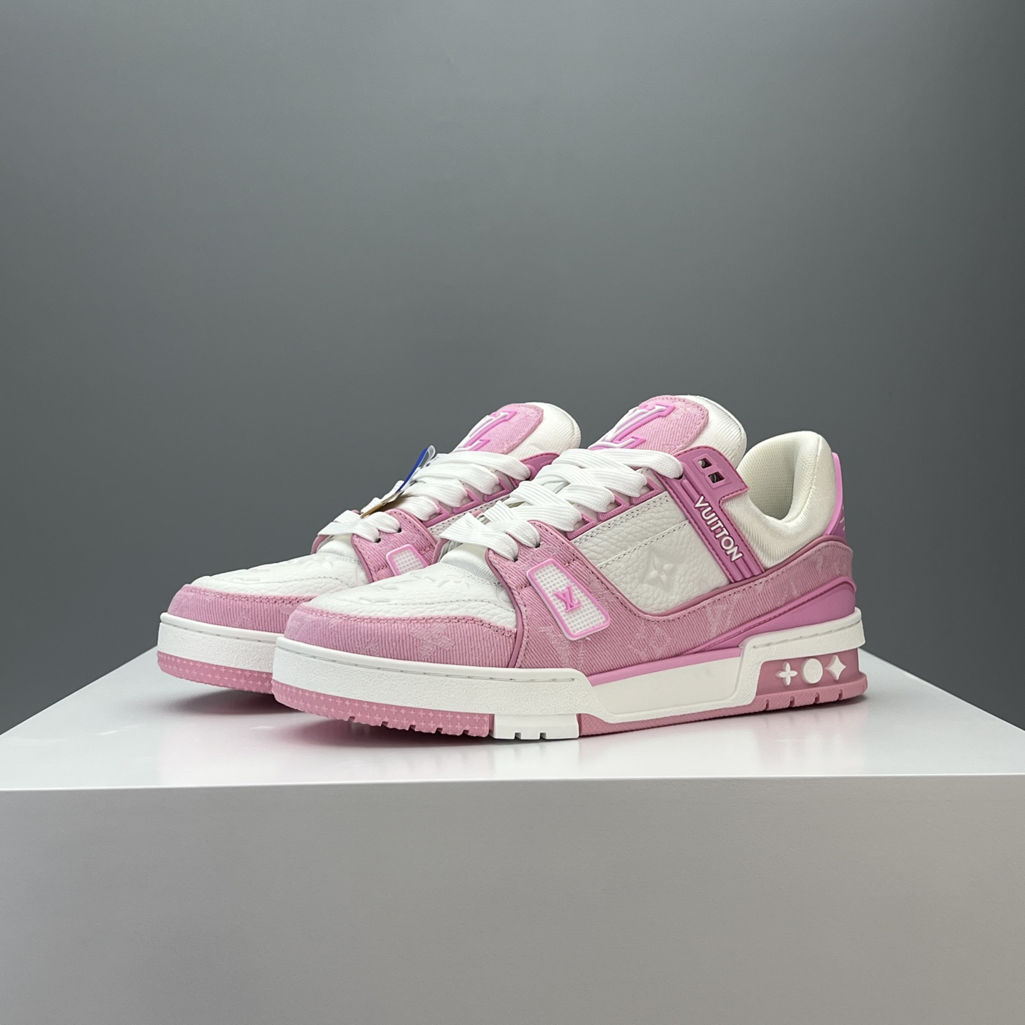 Lv Sneakers-132