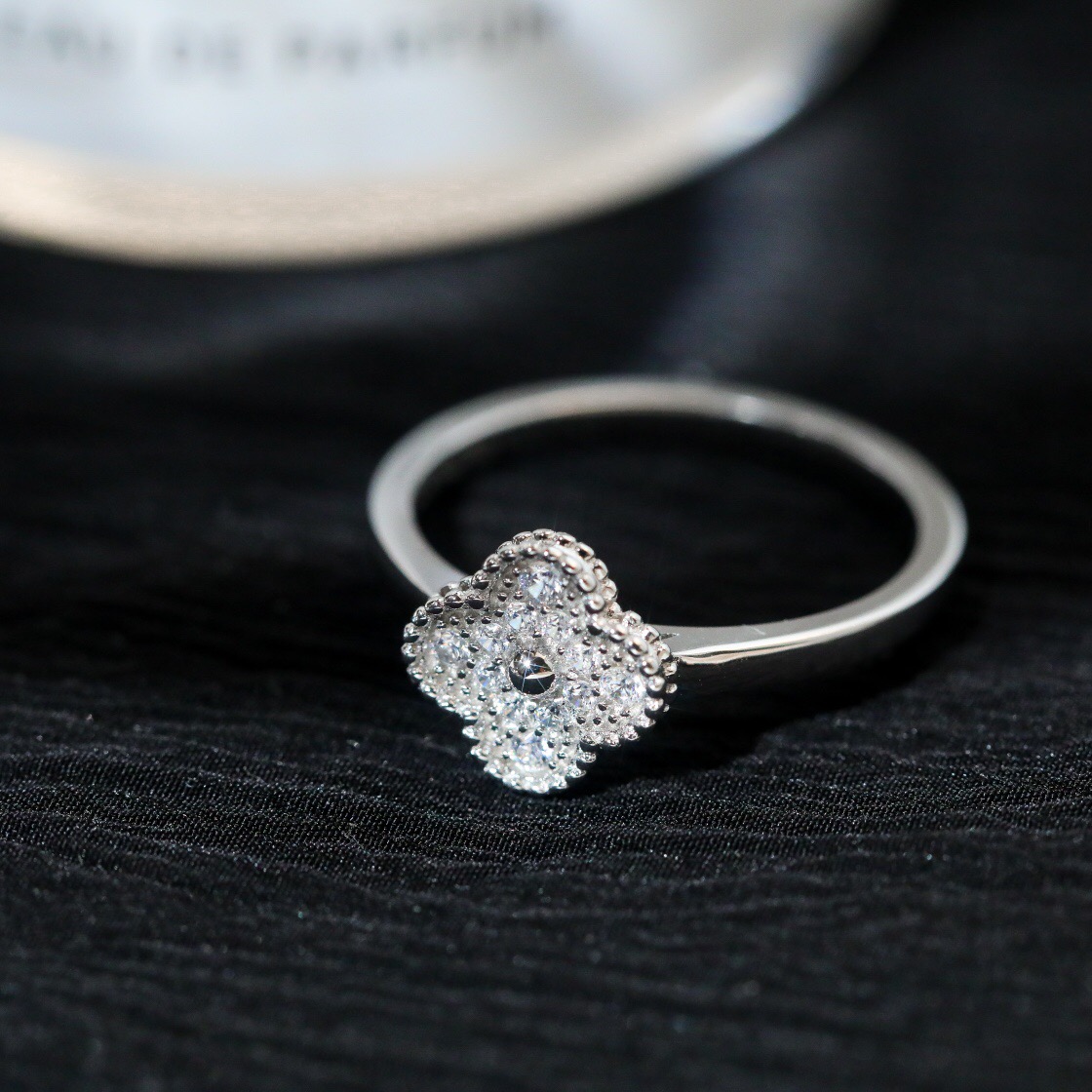 Van Cleef & Arpels ring-106