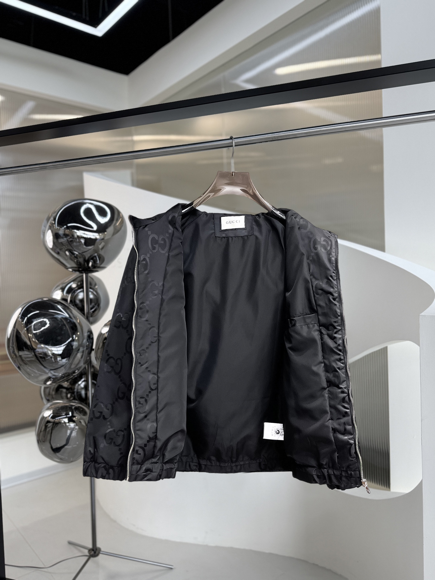 Gucci Clothing-173