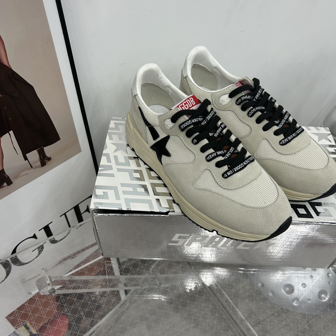 Golden Goose Sneakers-83