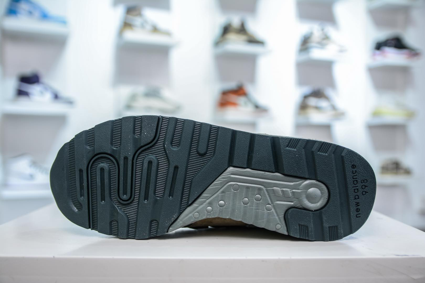 New Balance Sneakers-374