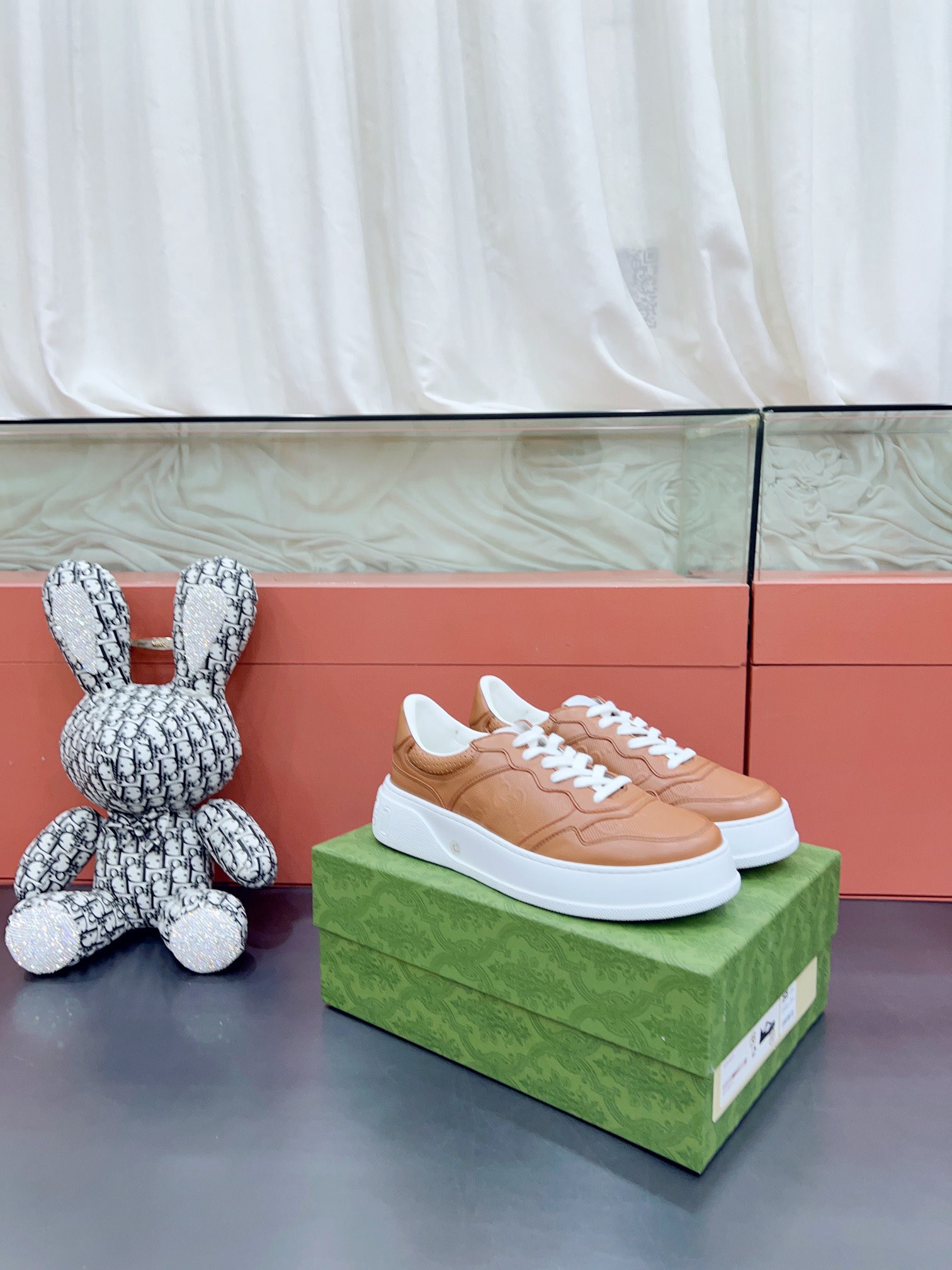 Gucci Sneakers-125