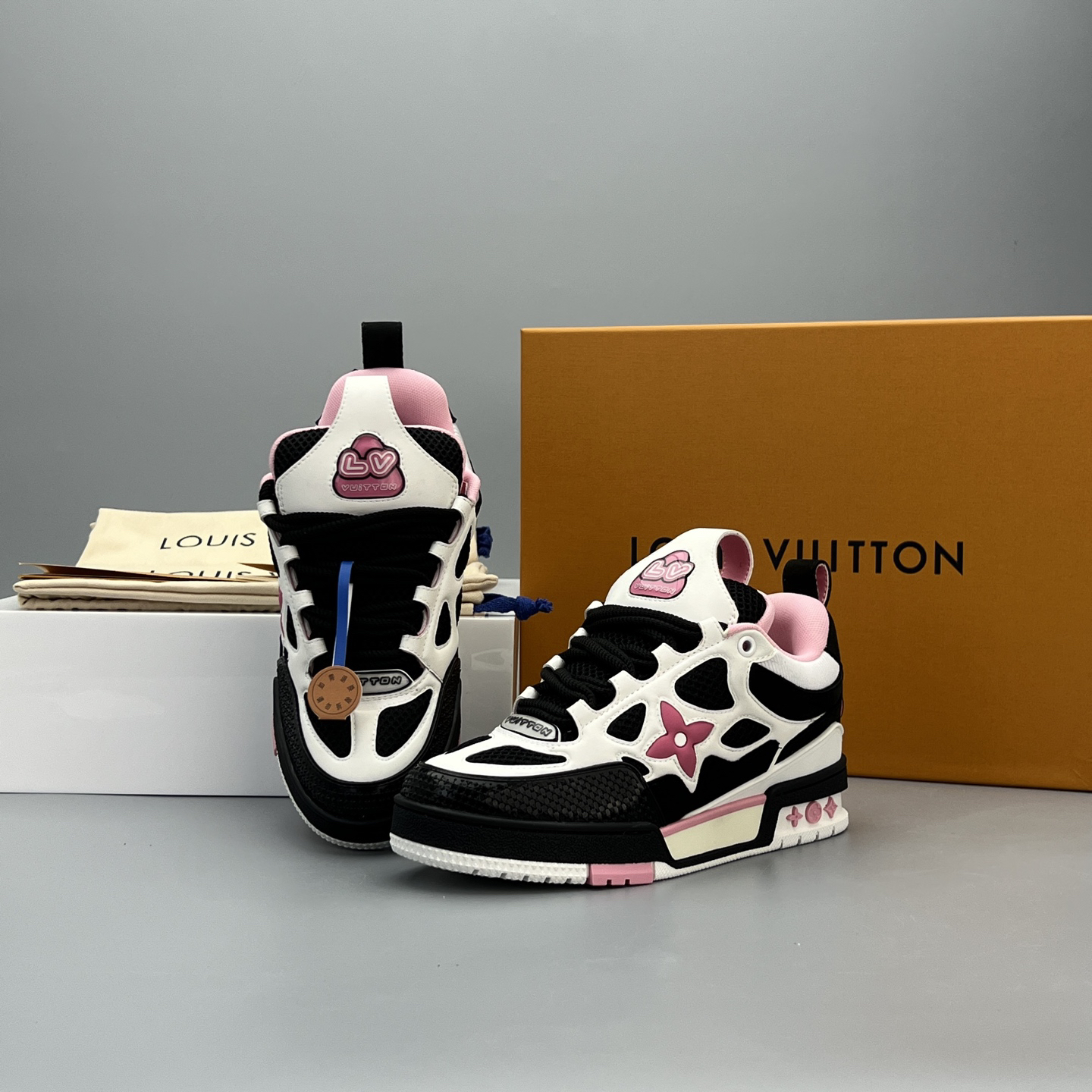 Lv Sneakers-141