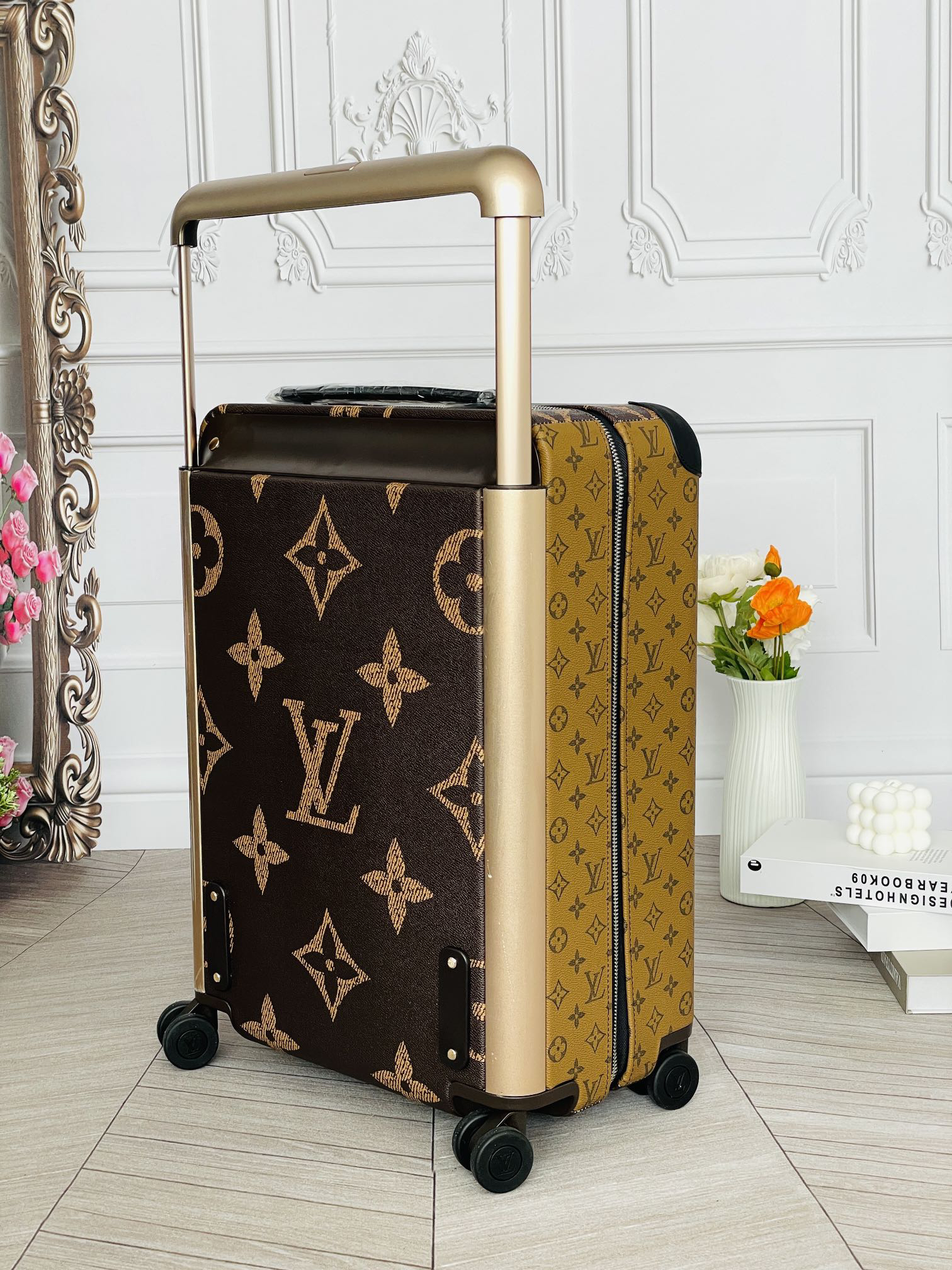 LV luggage-34
