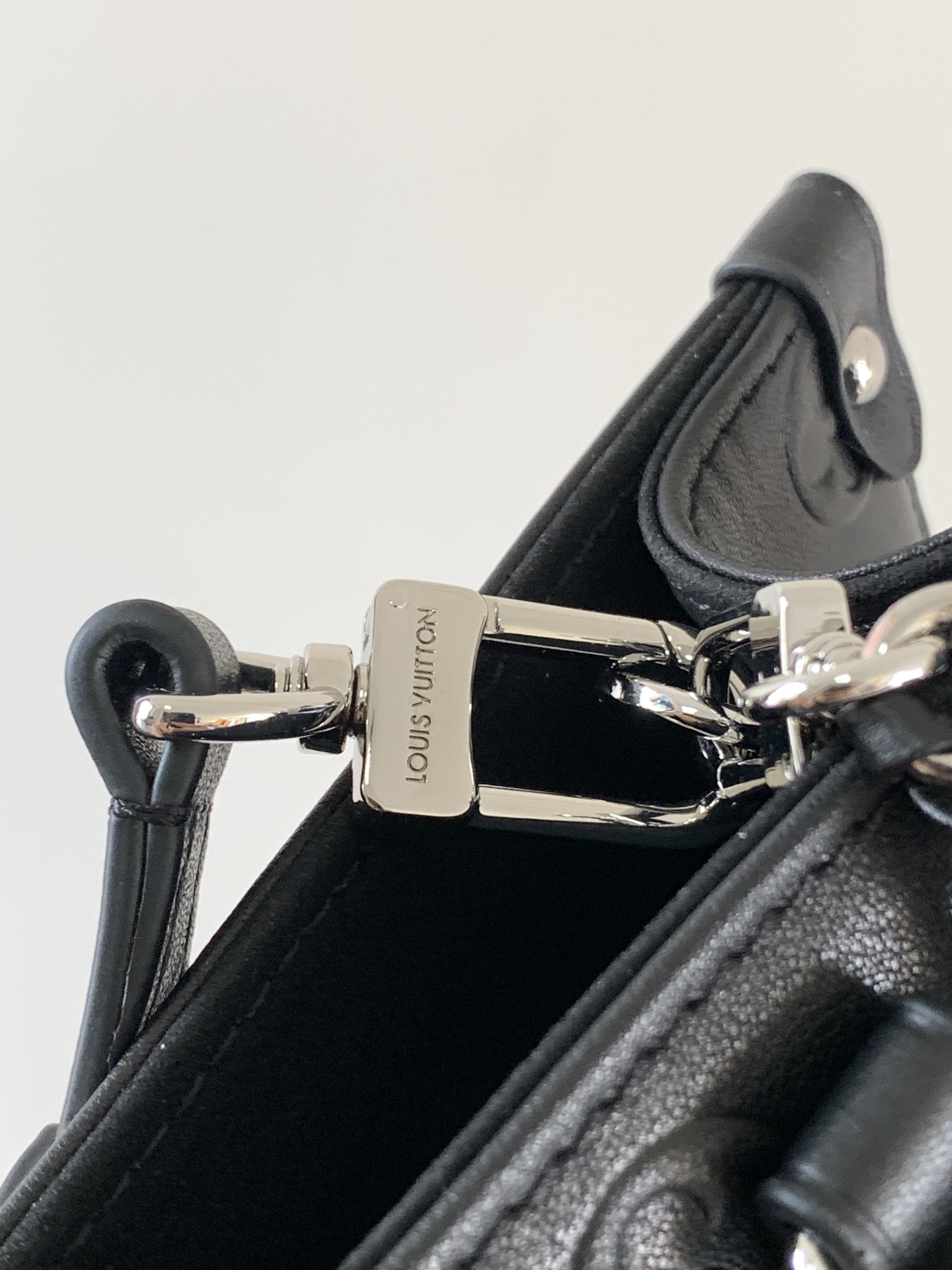 Louis Vuitton Hot New Product-37