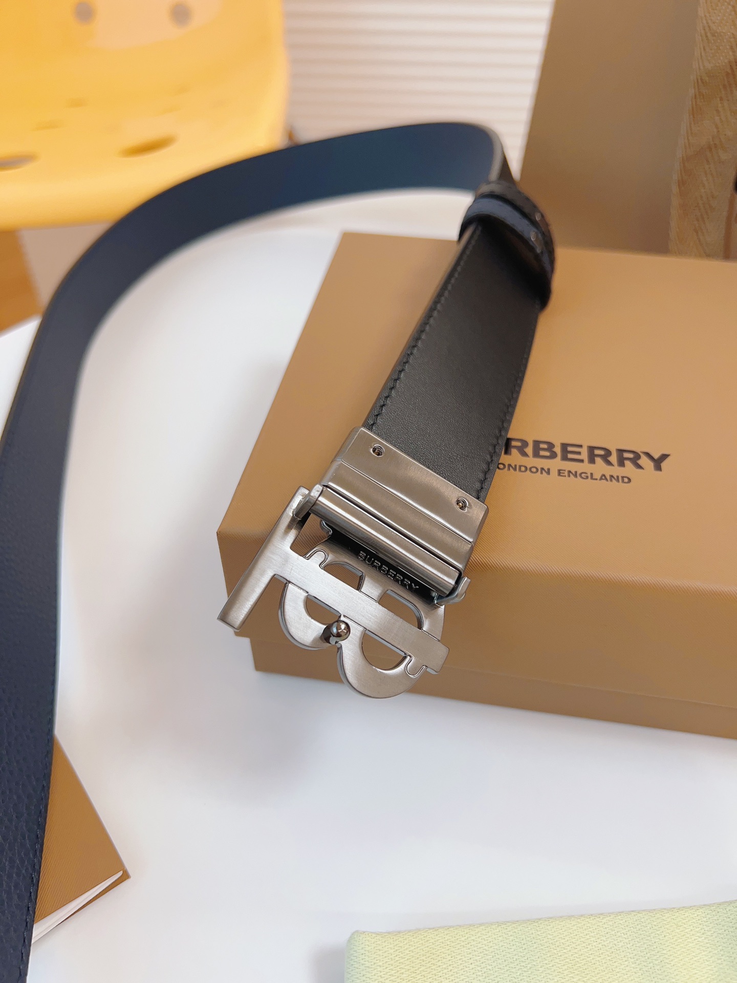 Burberry belt-113