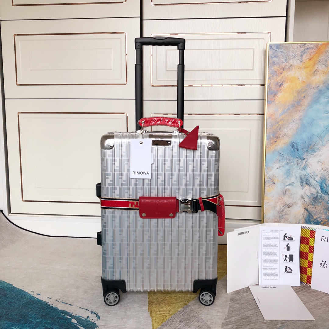 Fendi luggage-12