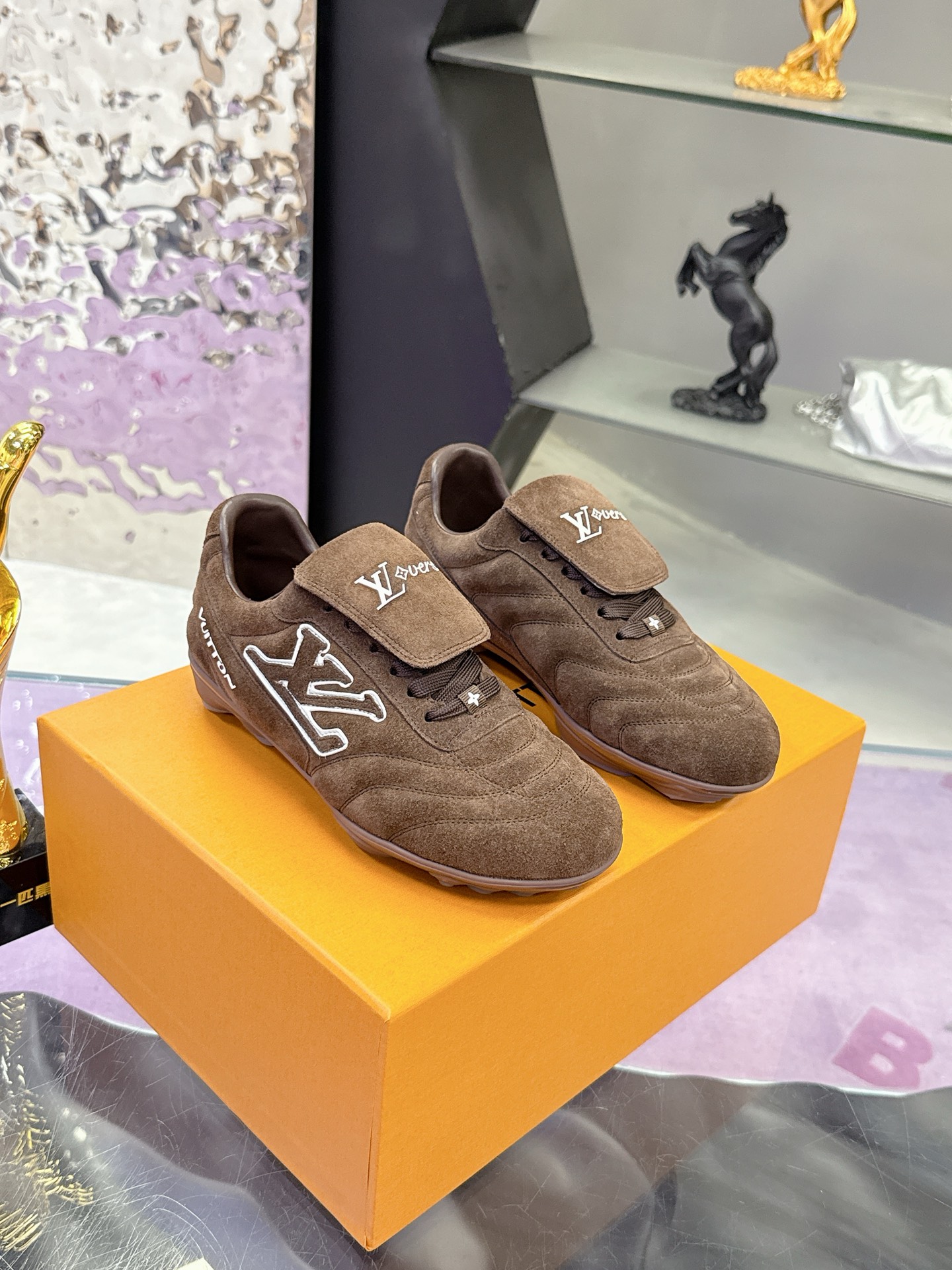 Lv Sneakers-110