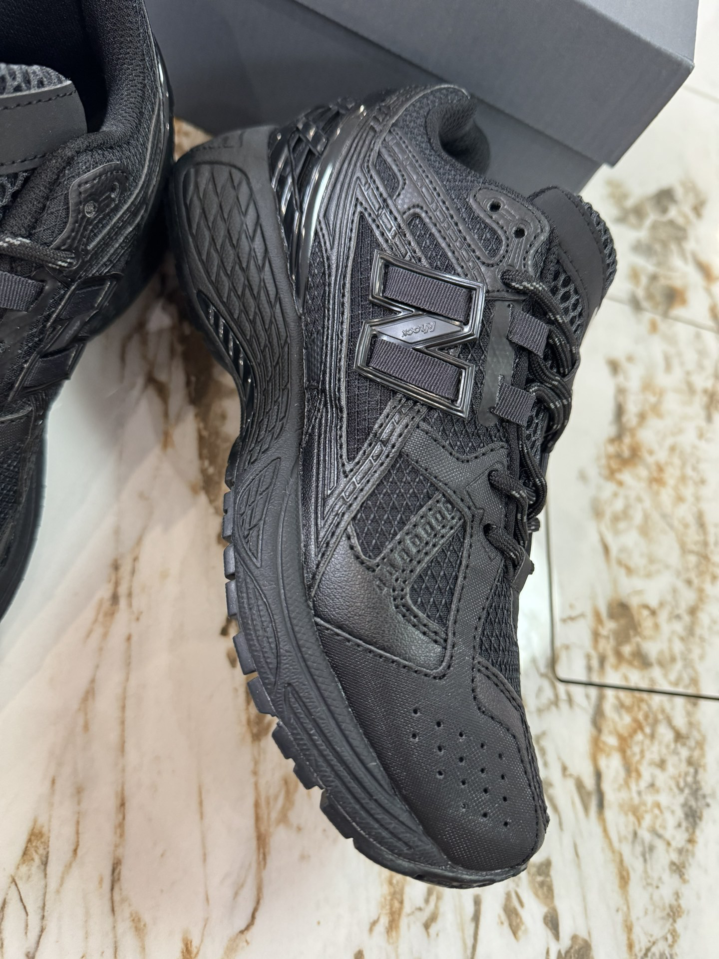 New Balance Sneakers-126