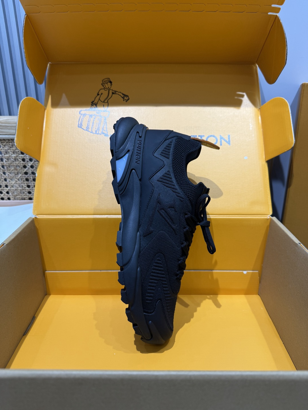 Lv Sneakers-173