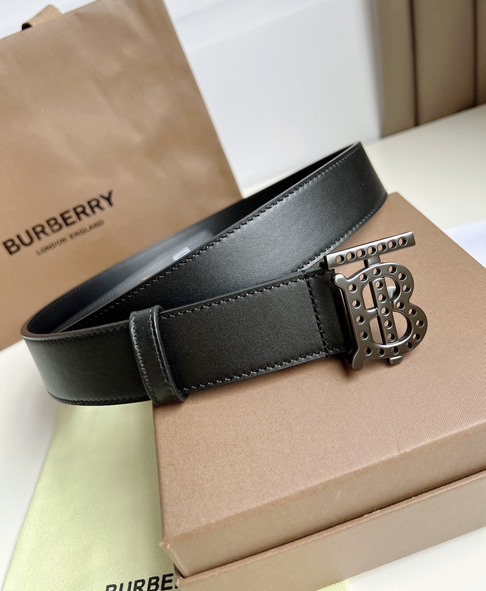 Burberry belt-120