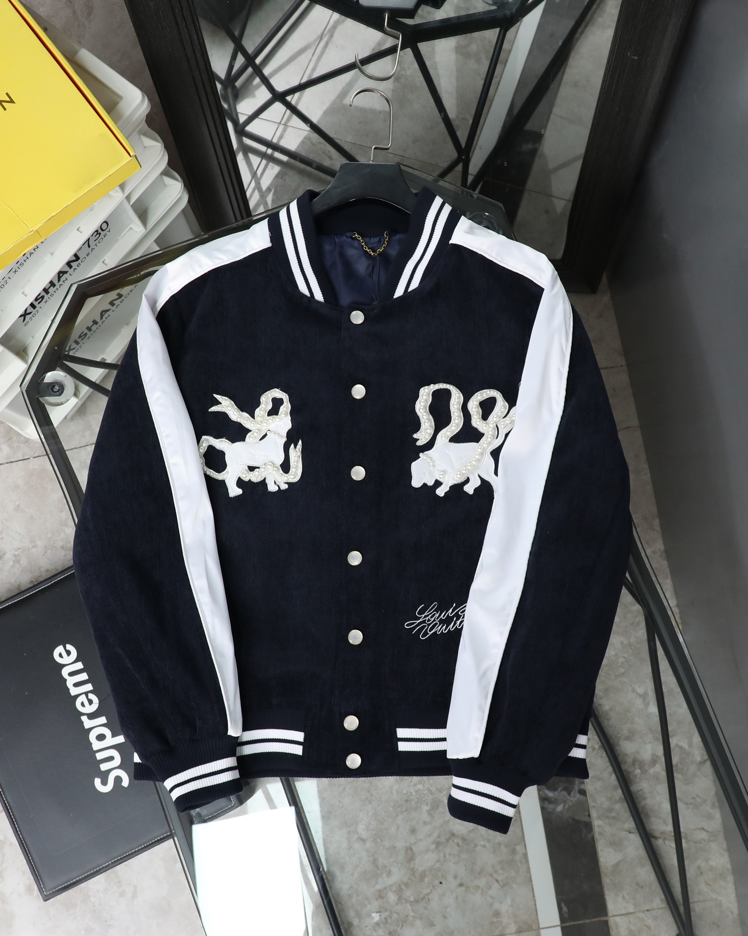 LV Clothing-352