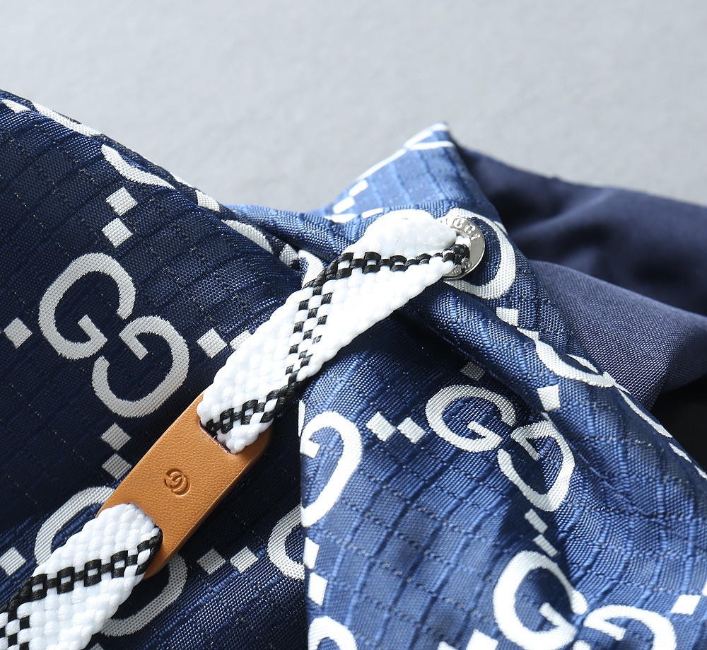 Gucci Clothing-328