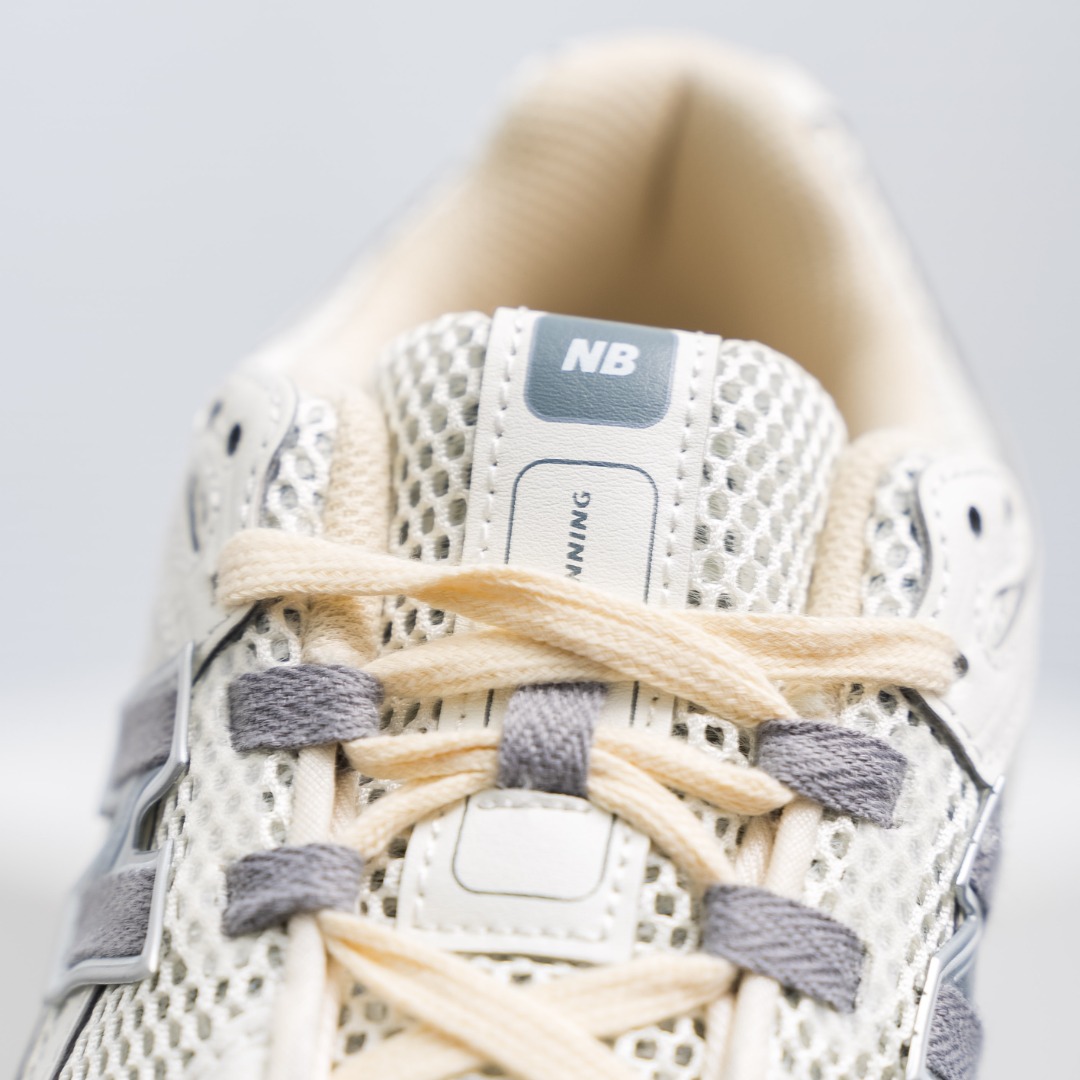 New Balance Sneakers-349