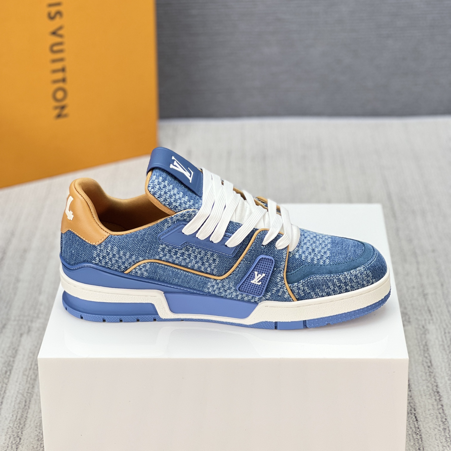 Lv Sneakers-155