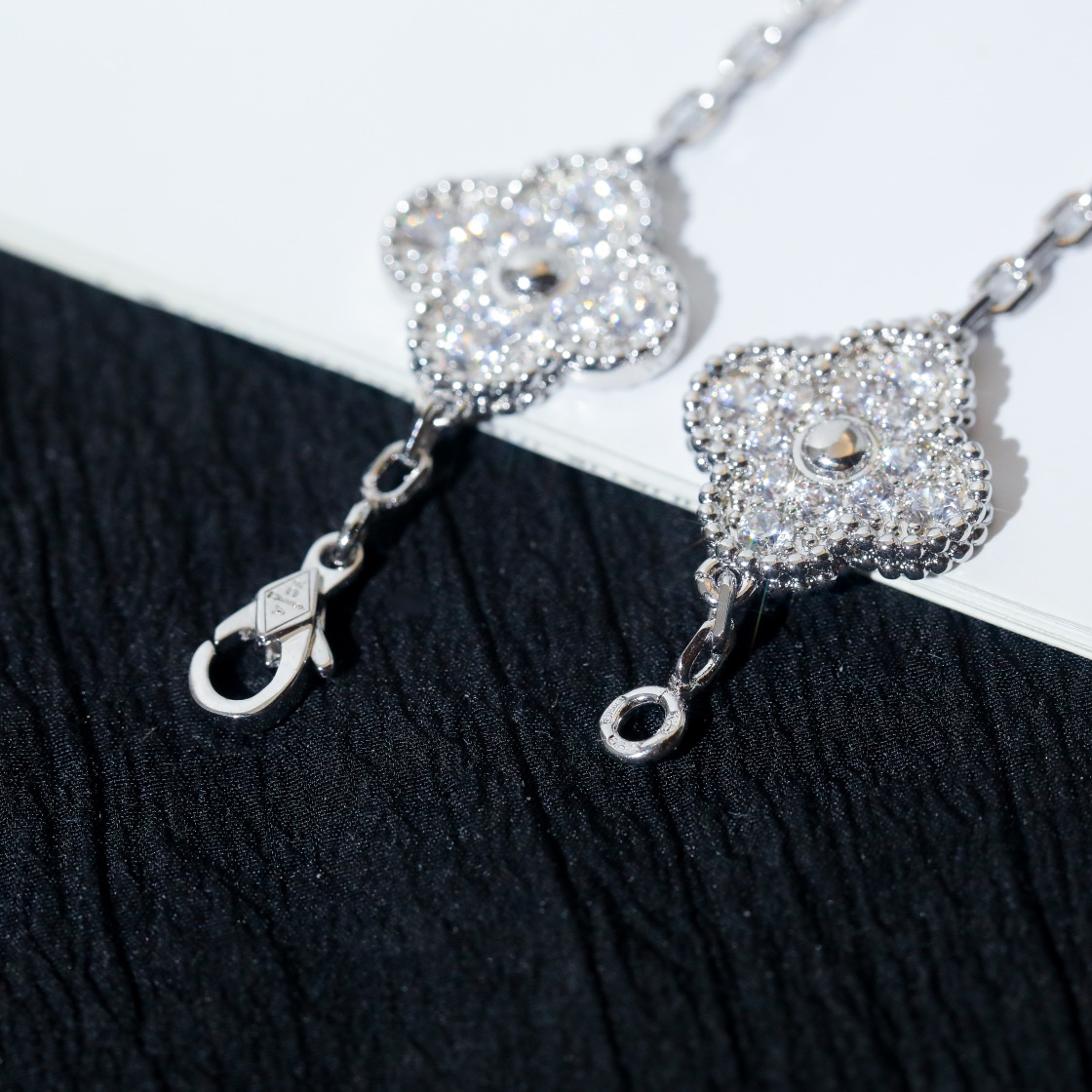 Van Cleef & Arpels Bracelet-79