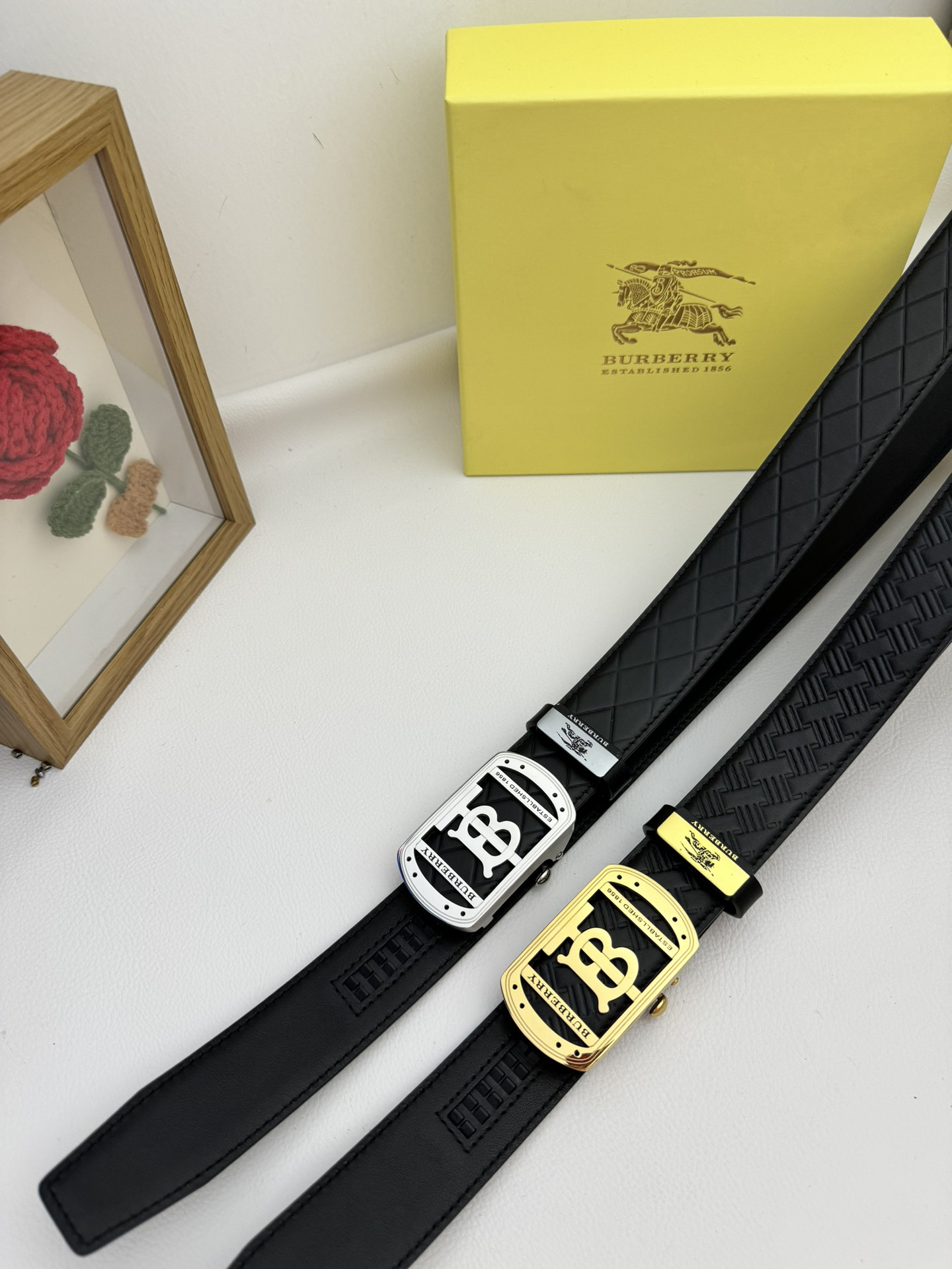 Burberry belt-76