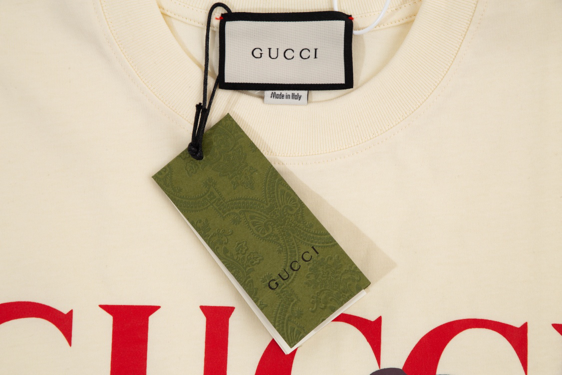 Gucci clothing-49