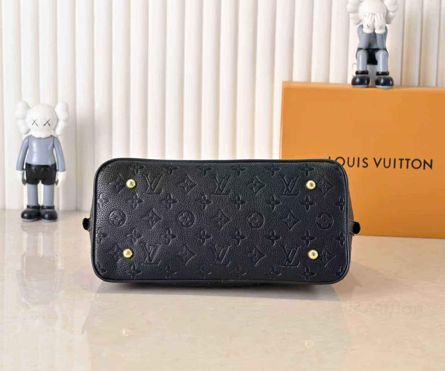 Louis Vuitton Hot New Product-150