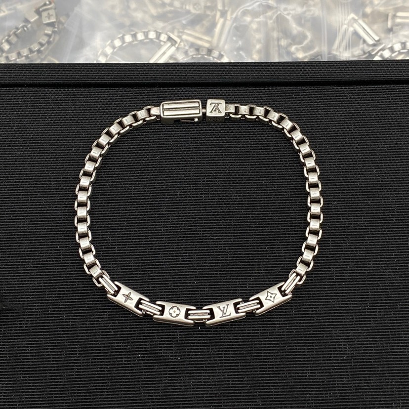 LV Bracelet-14