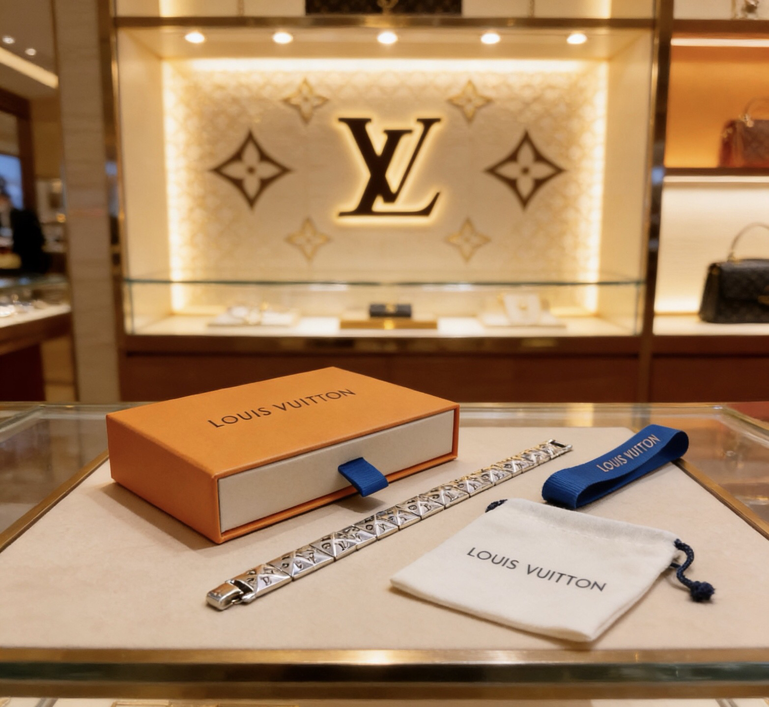 LV Bracelet-47