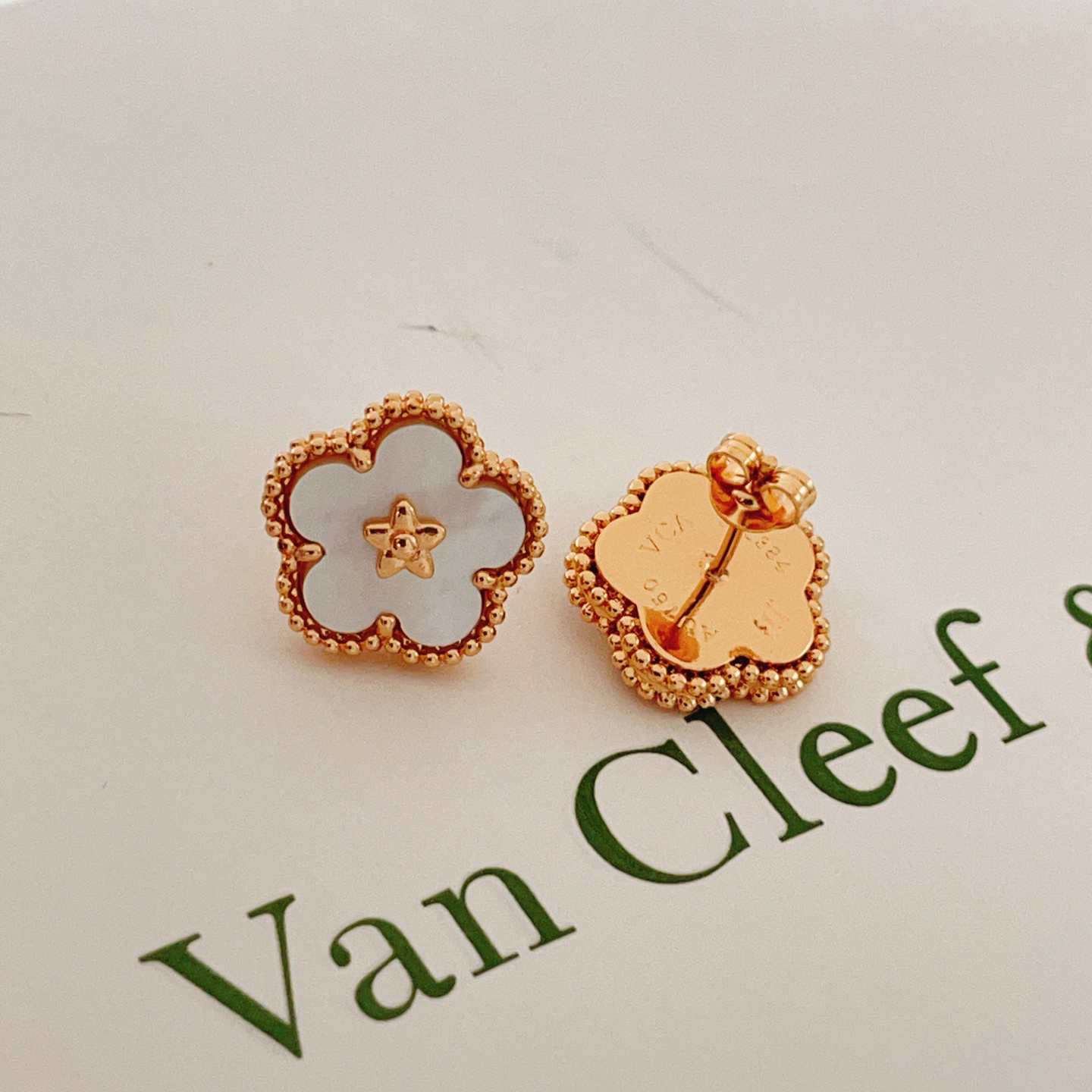 Van Cleef & Arpels earring-111