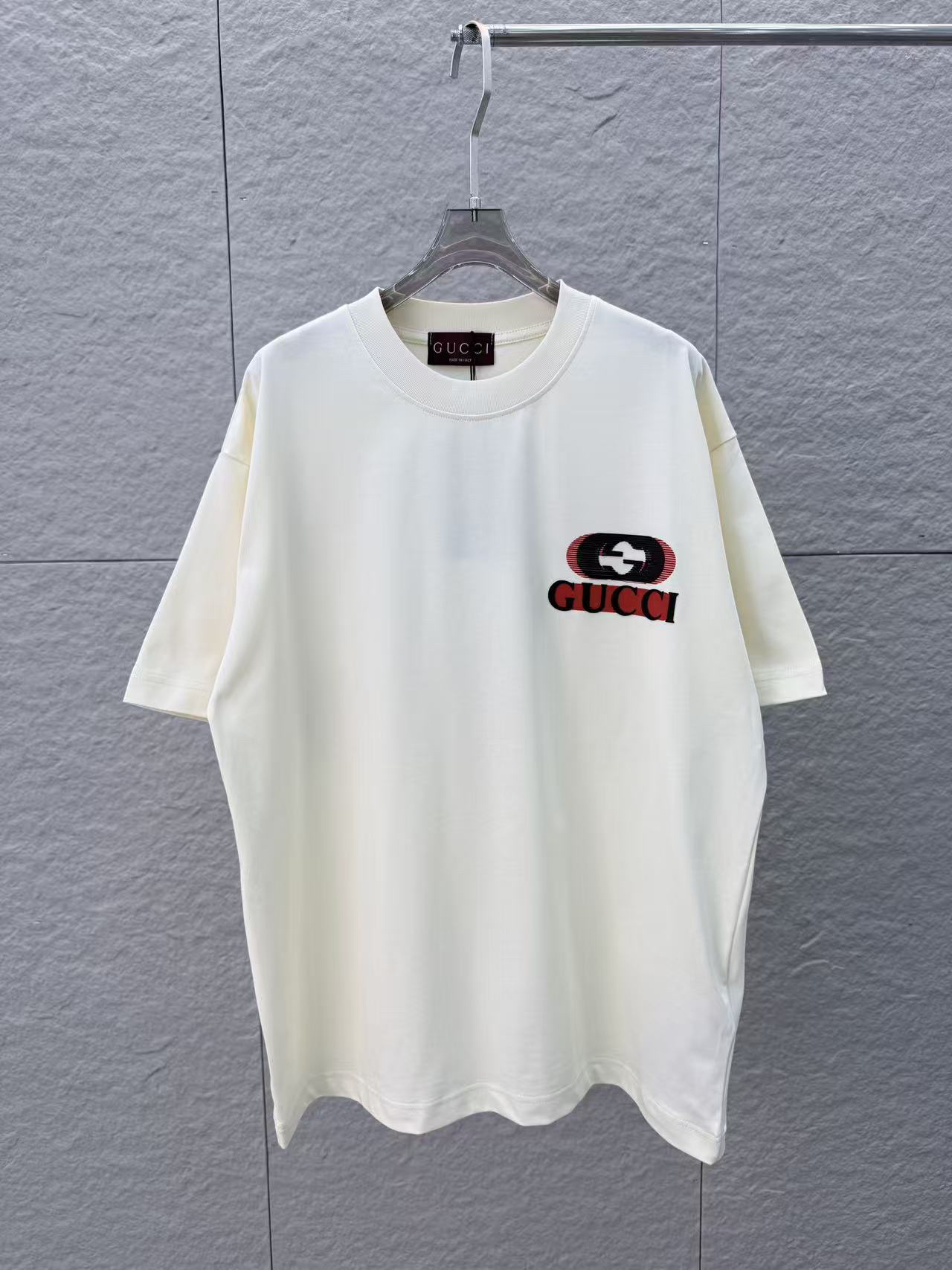 Gucci clothing-165