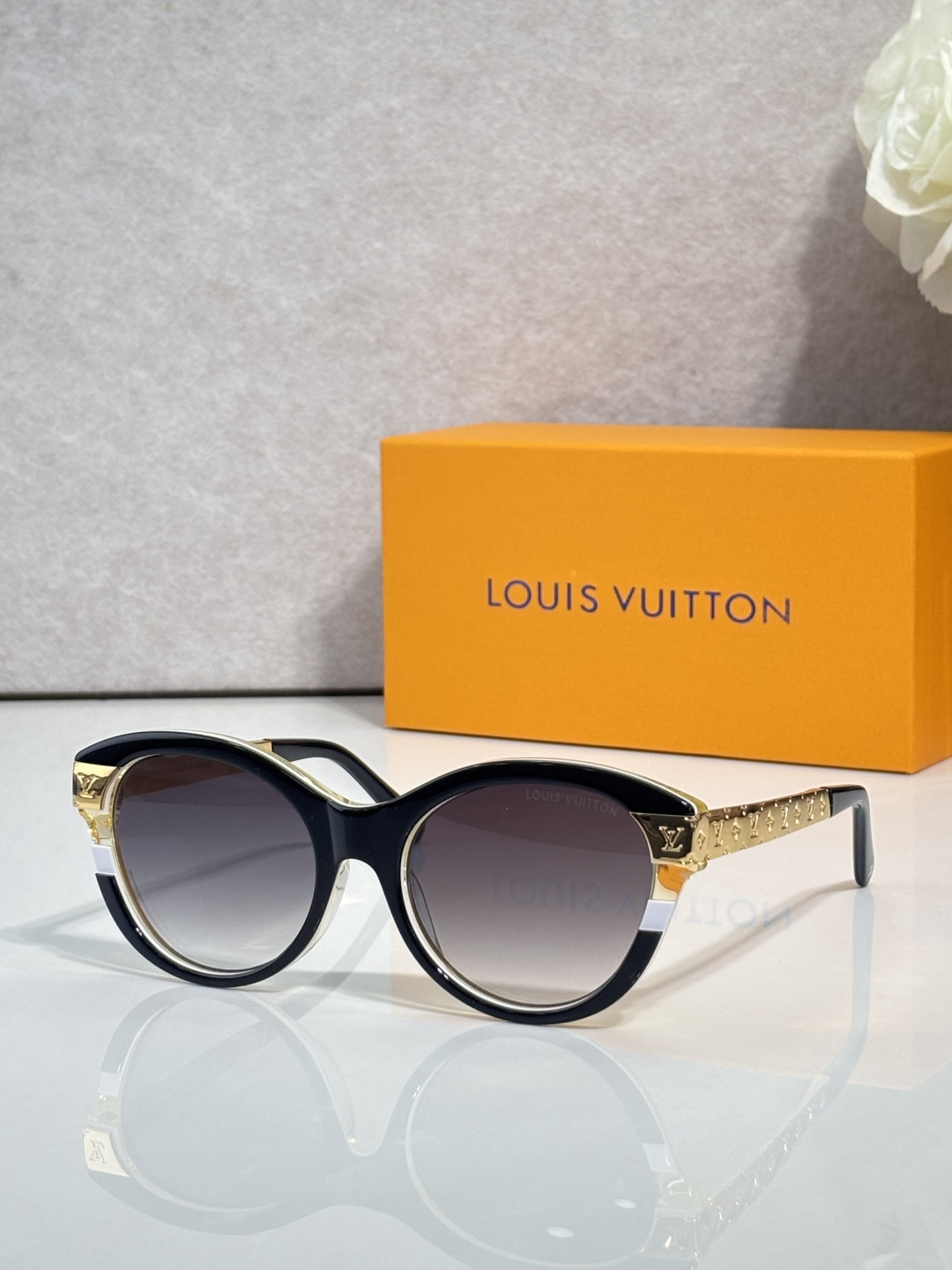 LV glasses-53