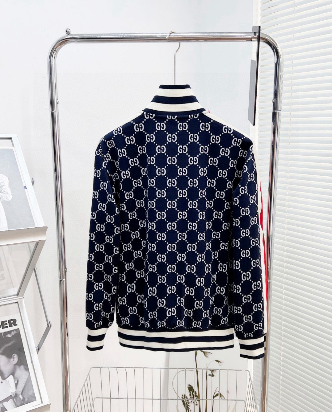 Gucci Clothing-347