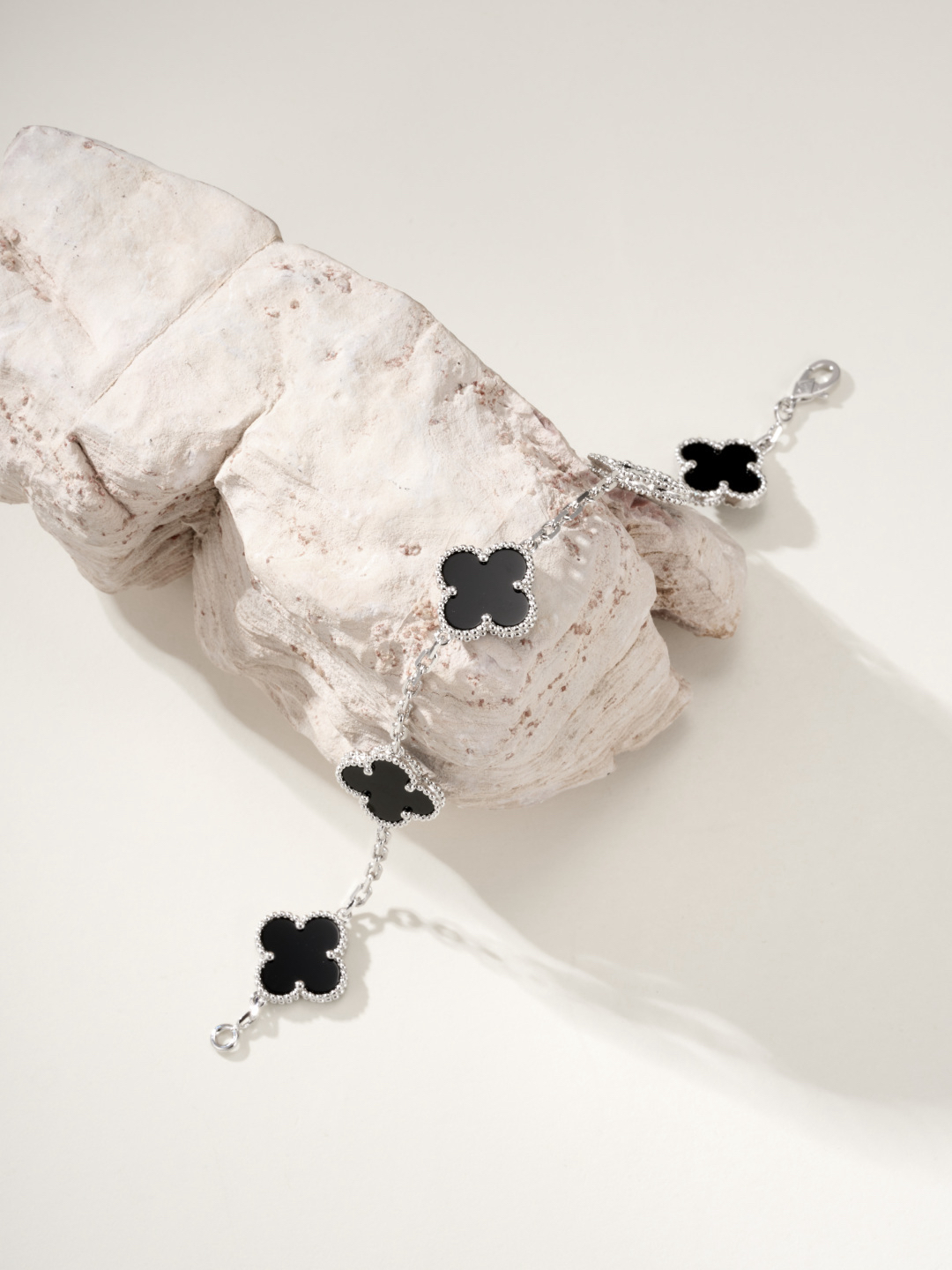 Van Cleef & Arpels Bracelet-62