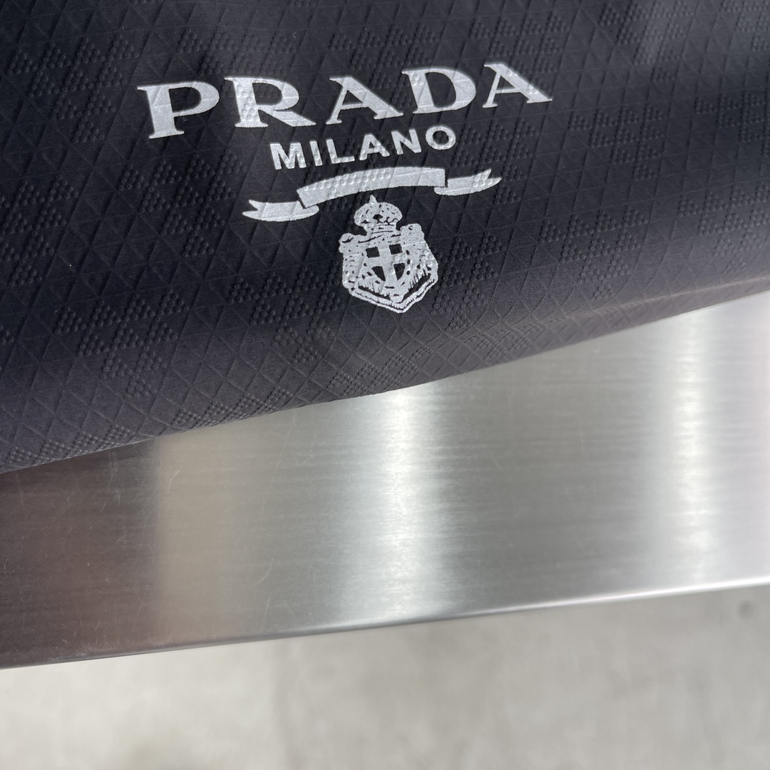 Prada Clothing-126
