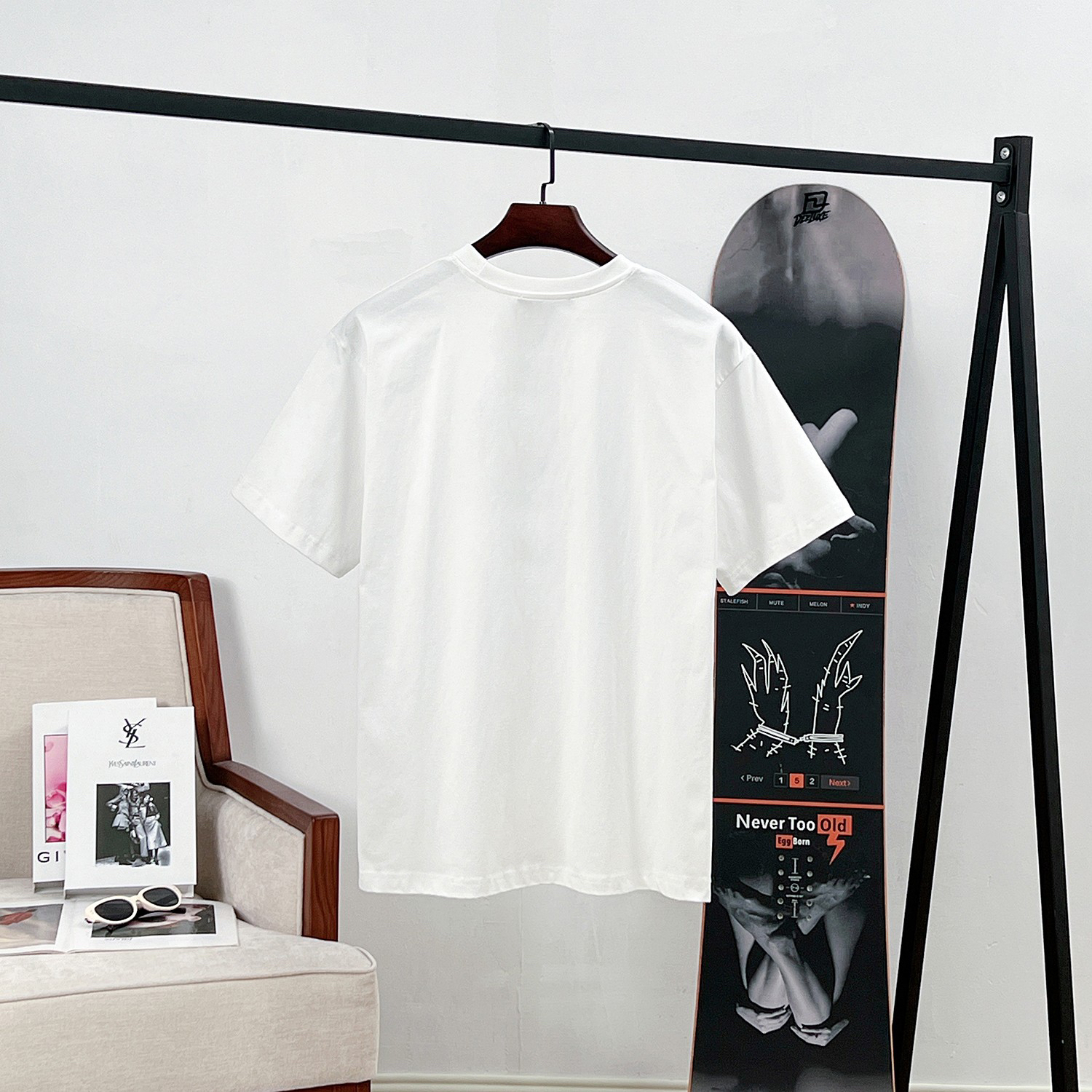 LV clothing-238