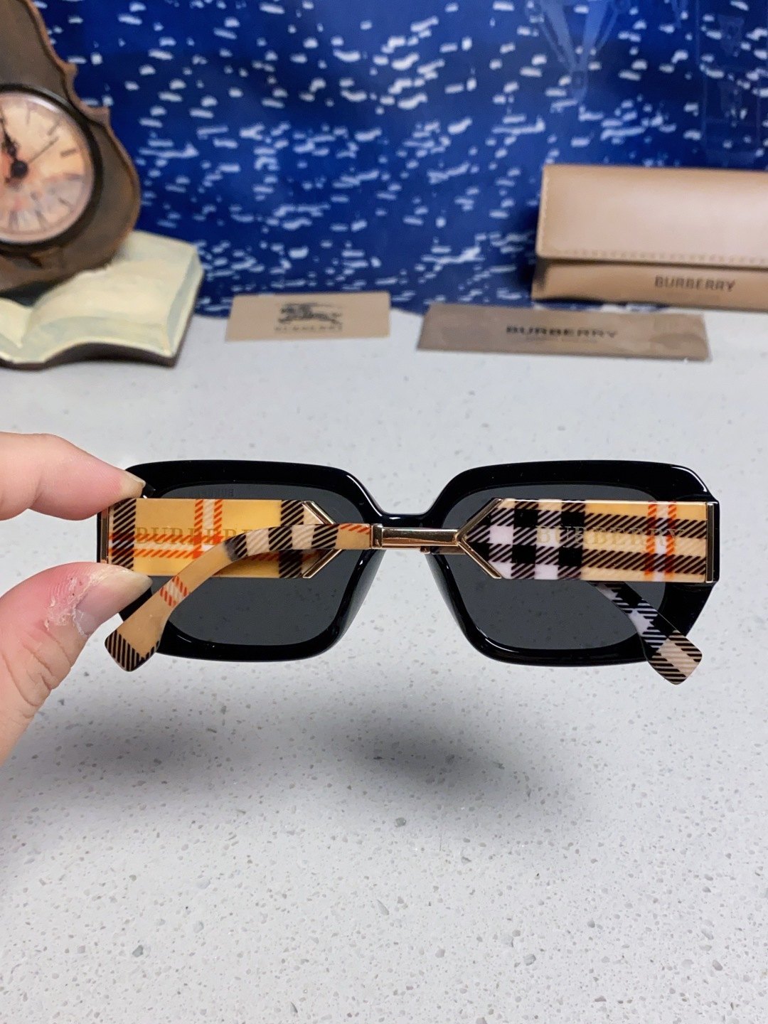 Burberry glasses-4