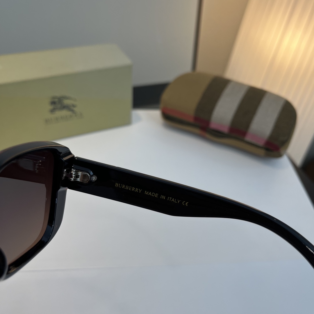 Burberry glasses-12