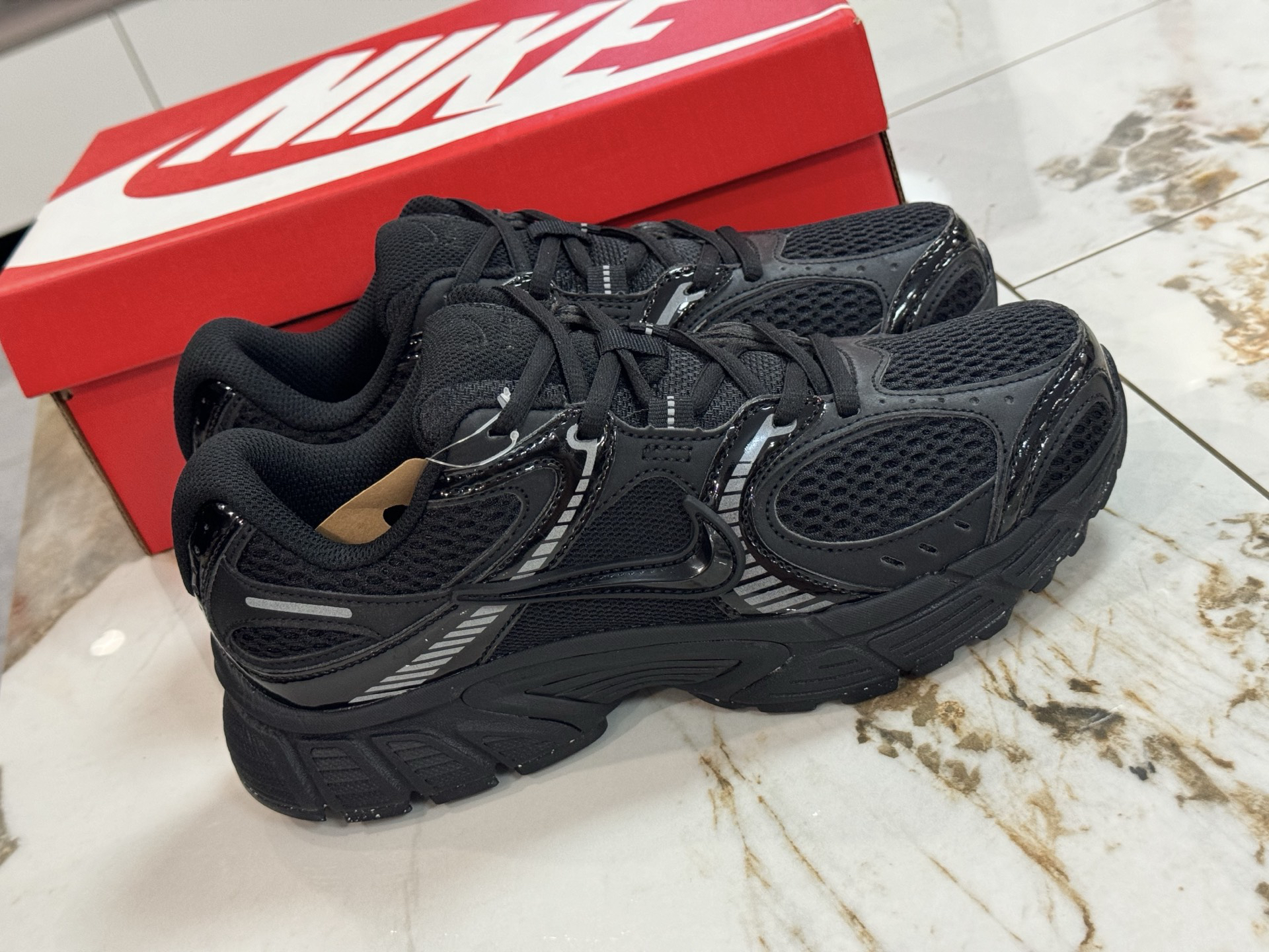 Nike Sneakers-252