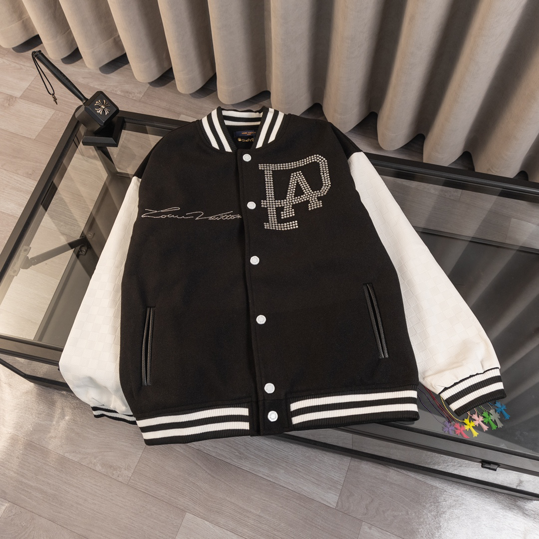 LV Clothing-317