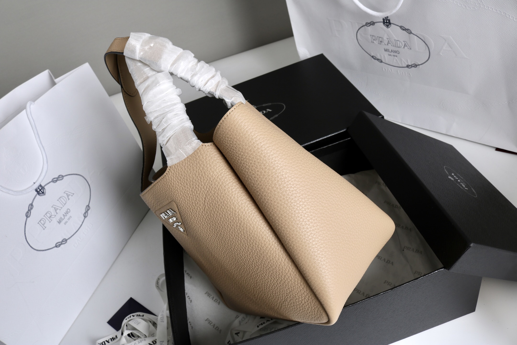 Prada Hot New Product-84