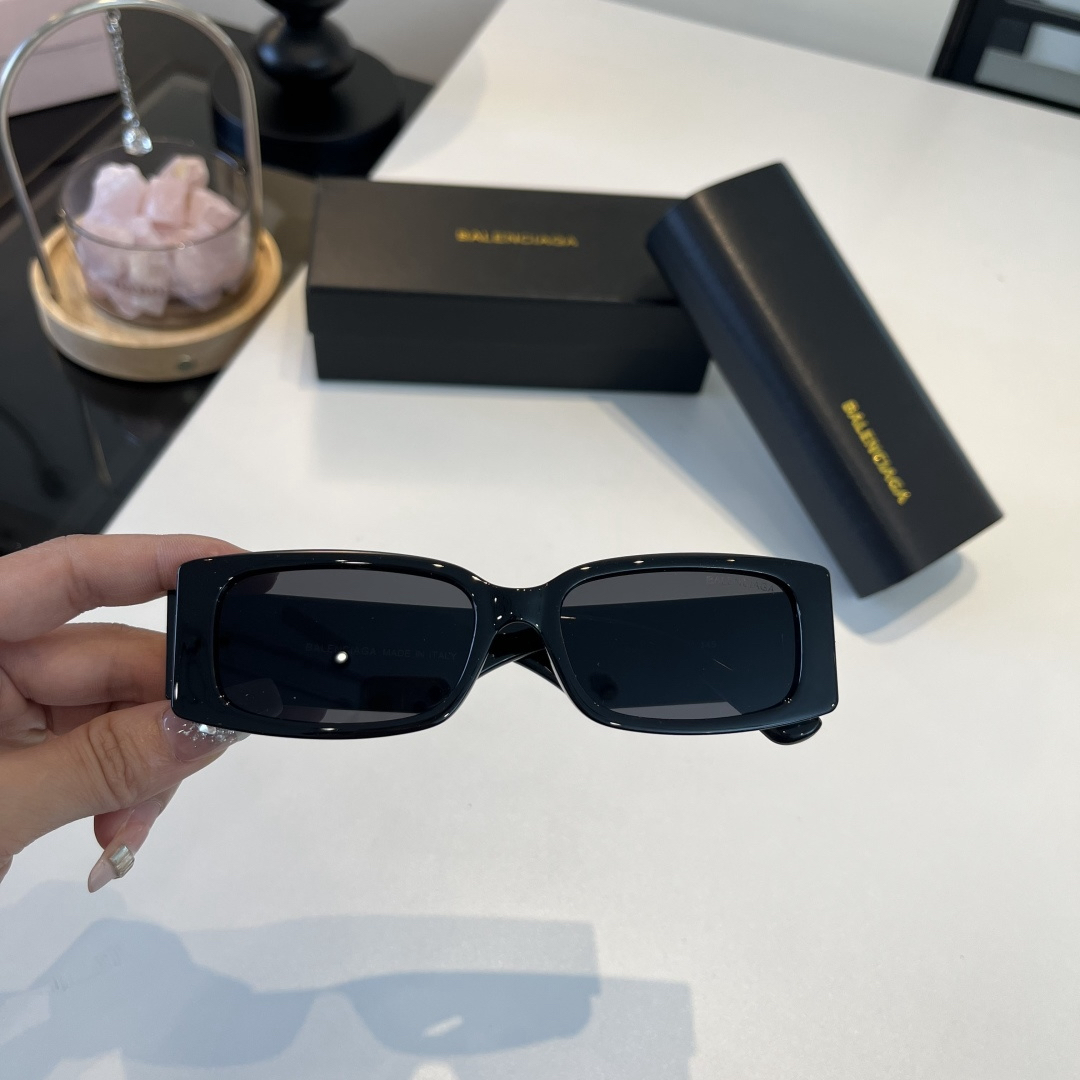Balenciaga glasses-14