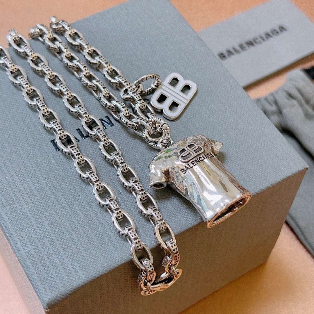 Balenciaga necklace-29