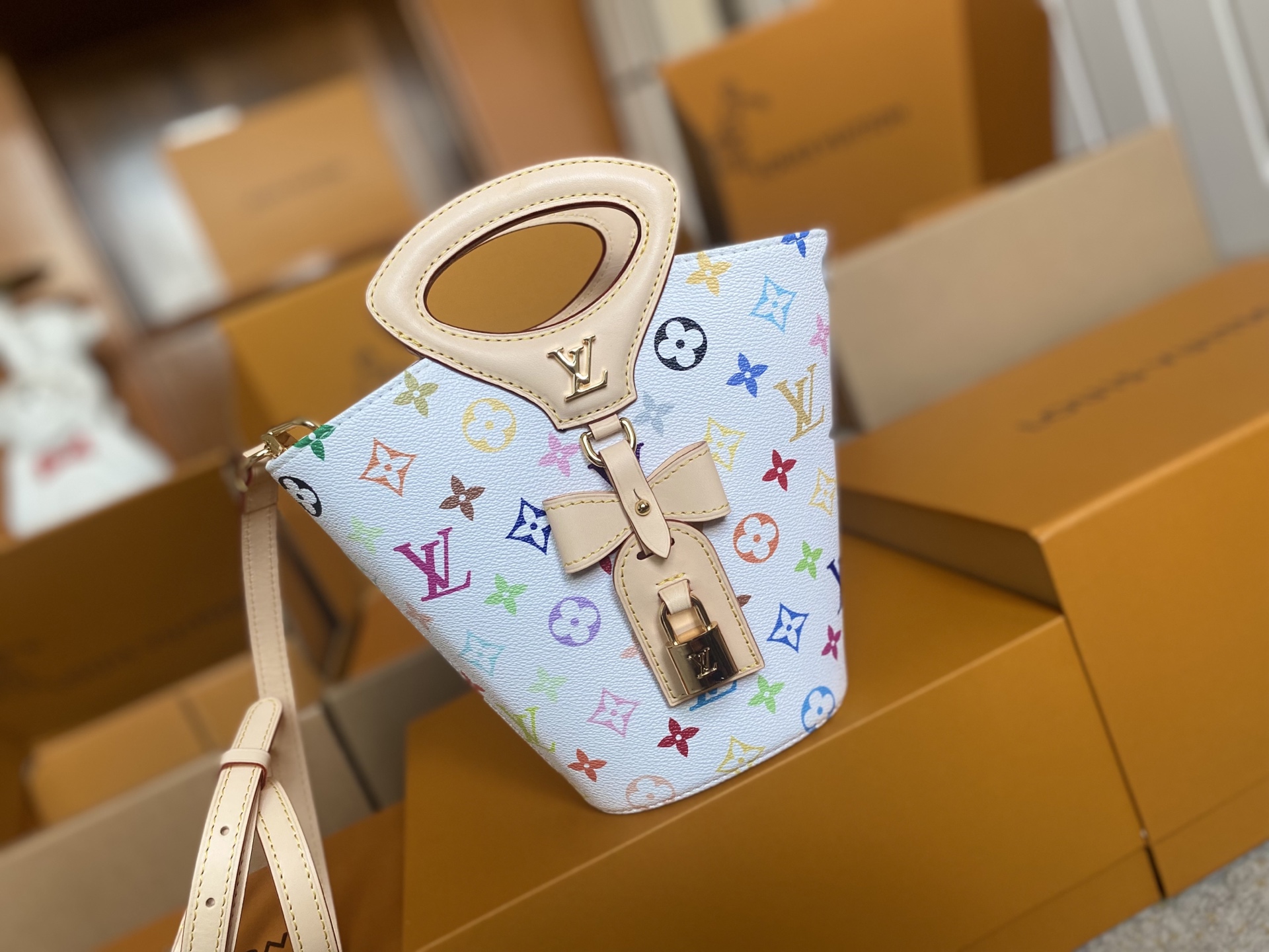 Louis Vuitton Hot New Product-56